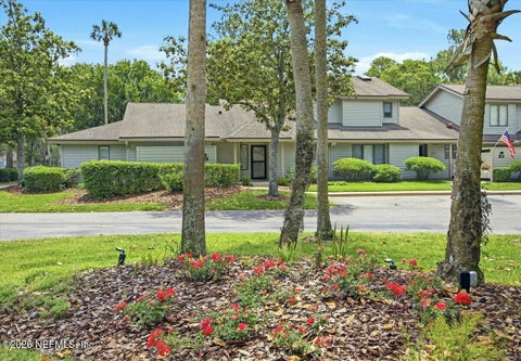 Photo of 64 PLAYERS CLUB VILLAS Road, Ponte Vedra Beach, FL 32082 (MLS # 2147790)