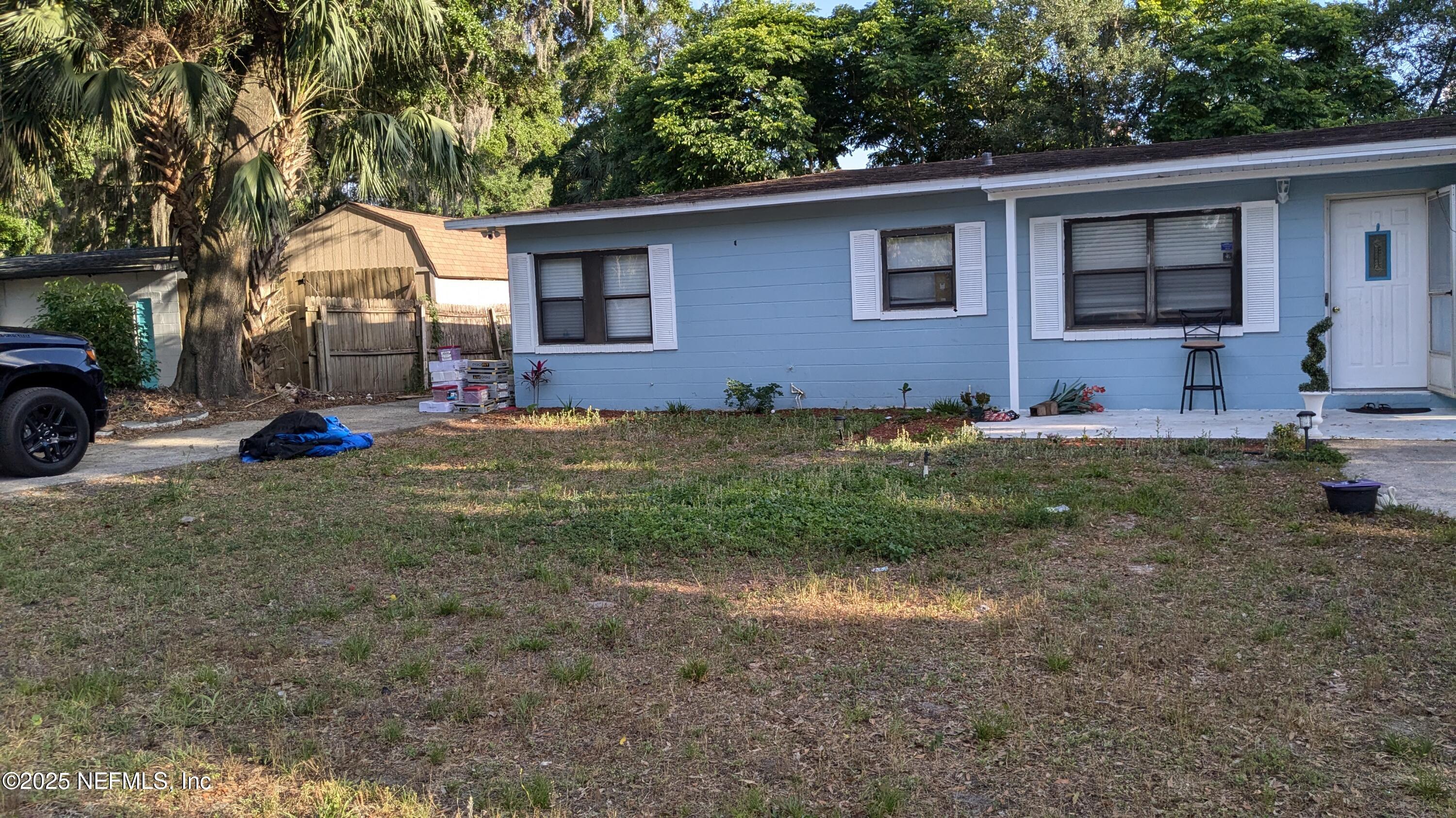 6014 ROBBINS Circle S