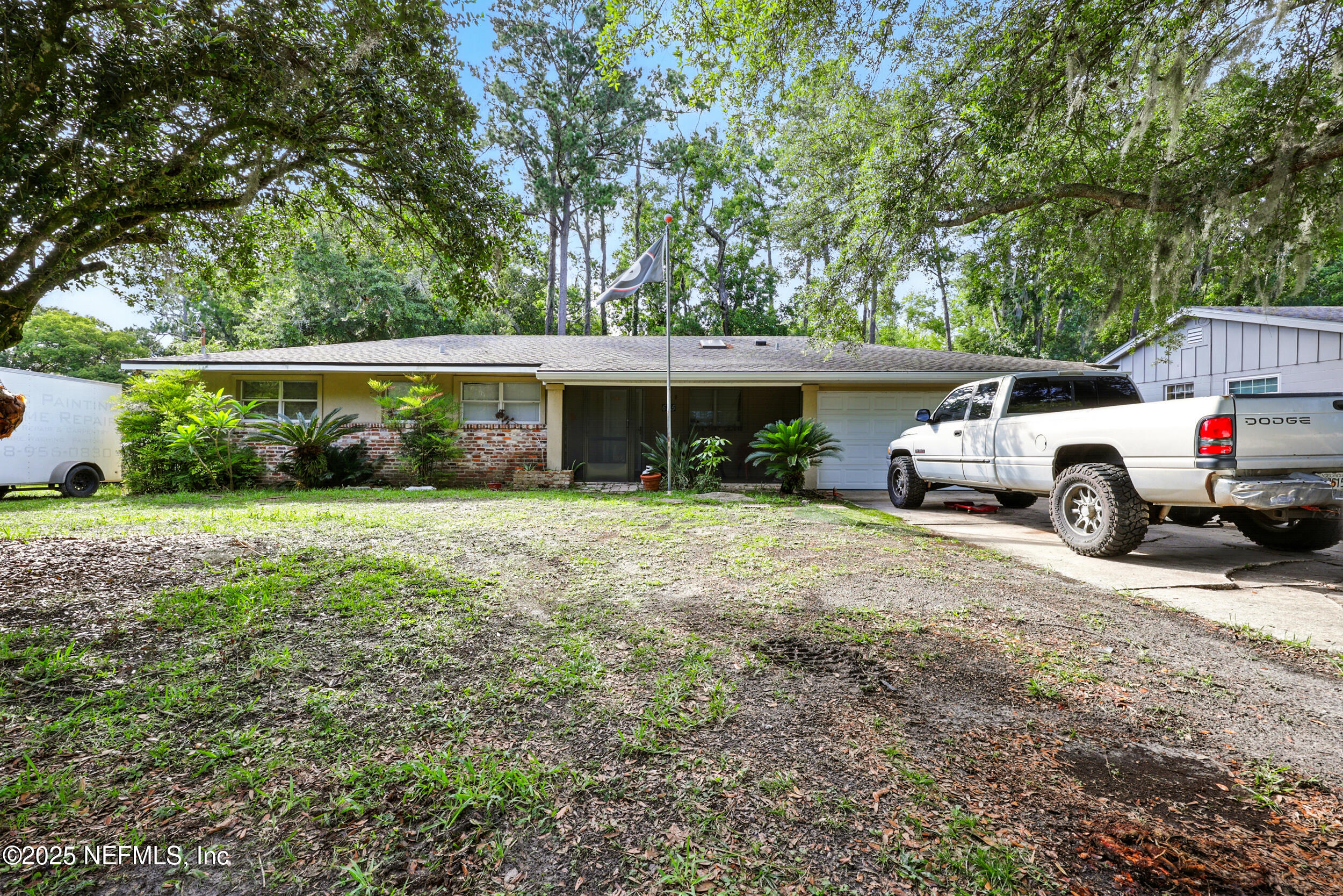 665 GROVE PARK Boulevard