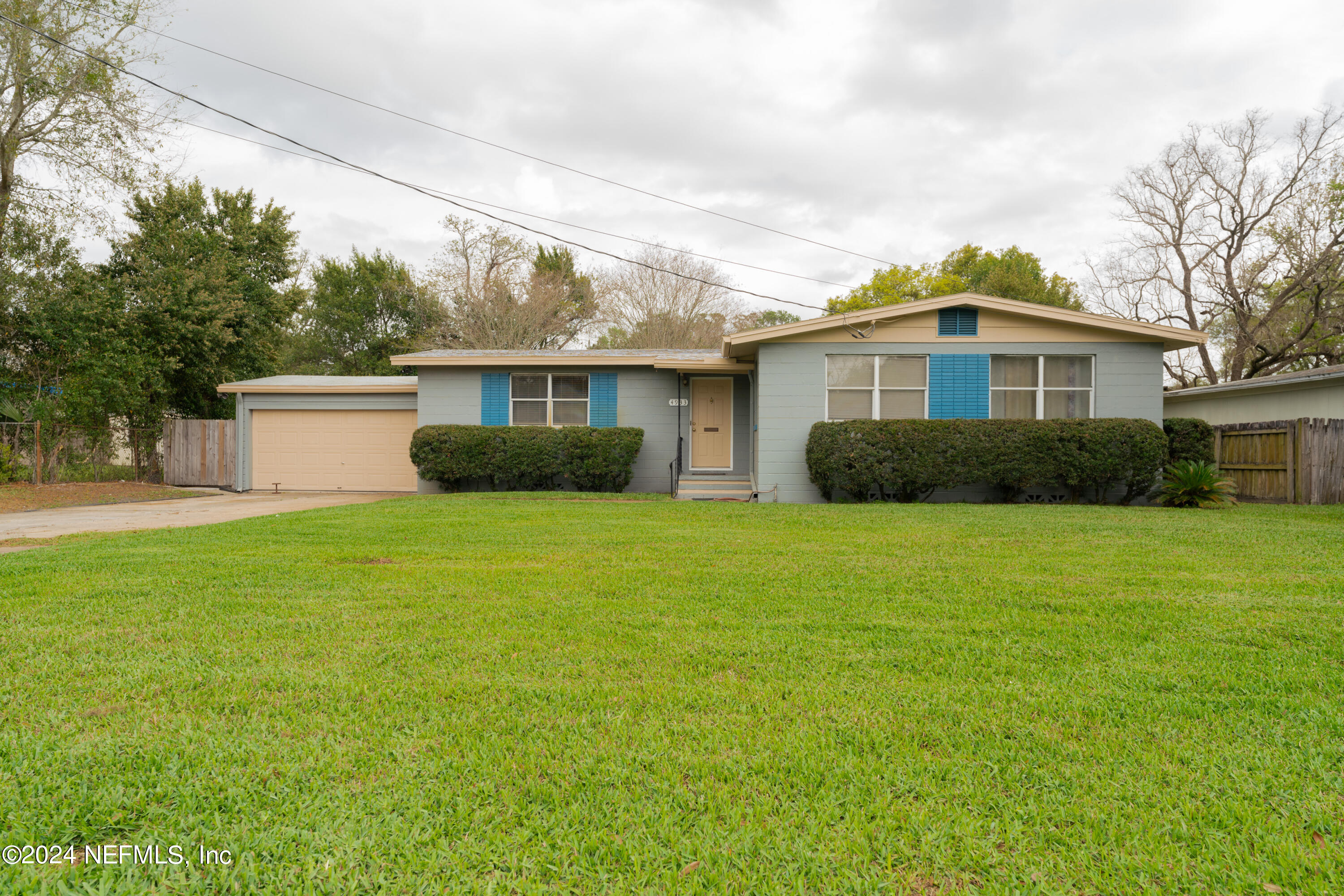 Jacksonville, FL home for sale located at 4933 Avent Drive, Jacksonville, FL 32244