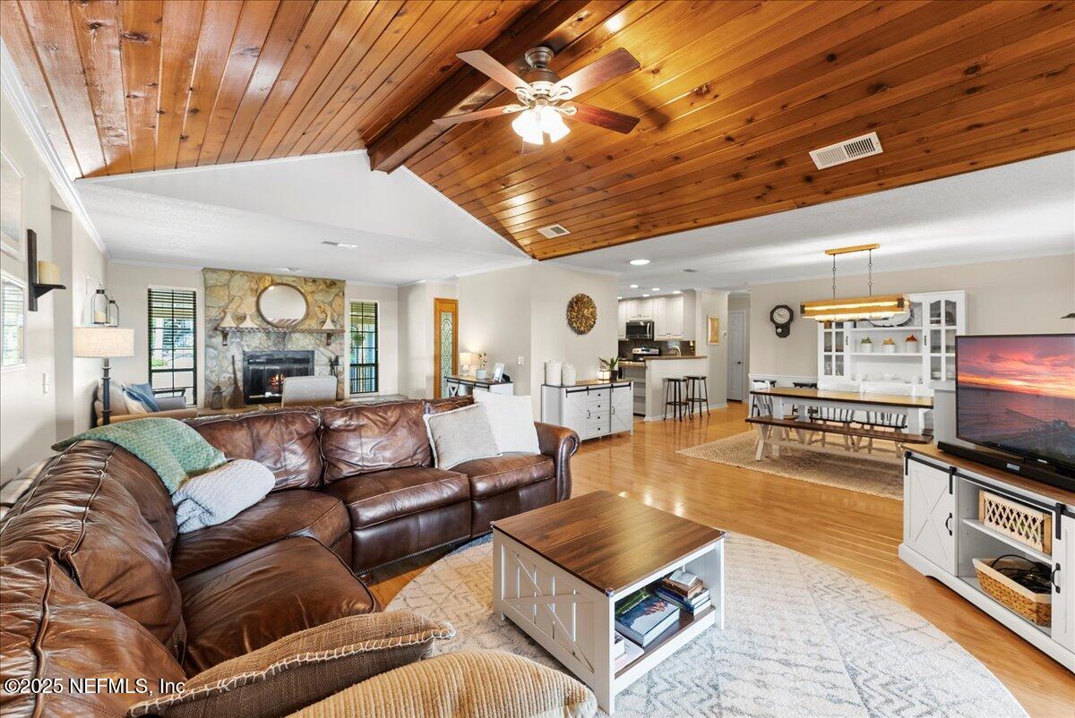 1163 EAGLE BEND Court