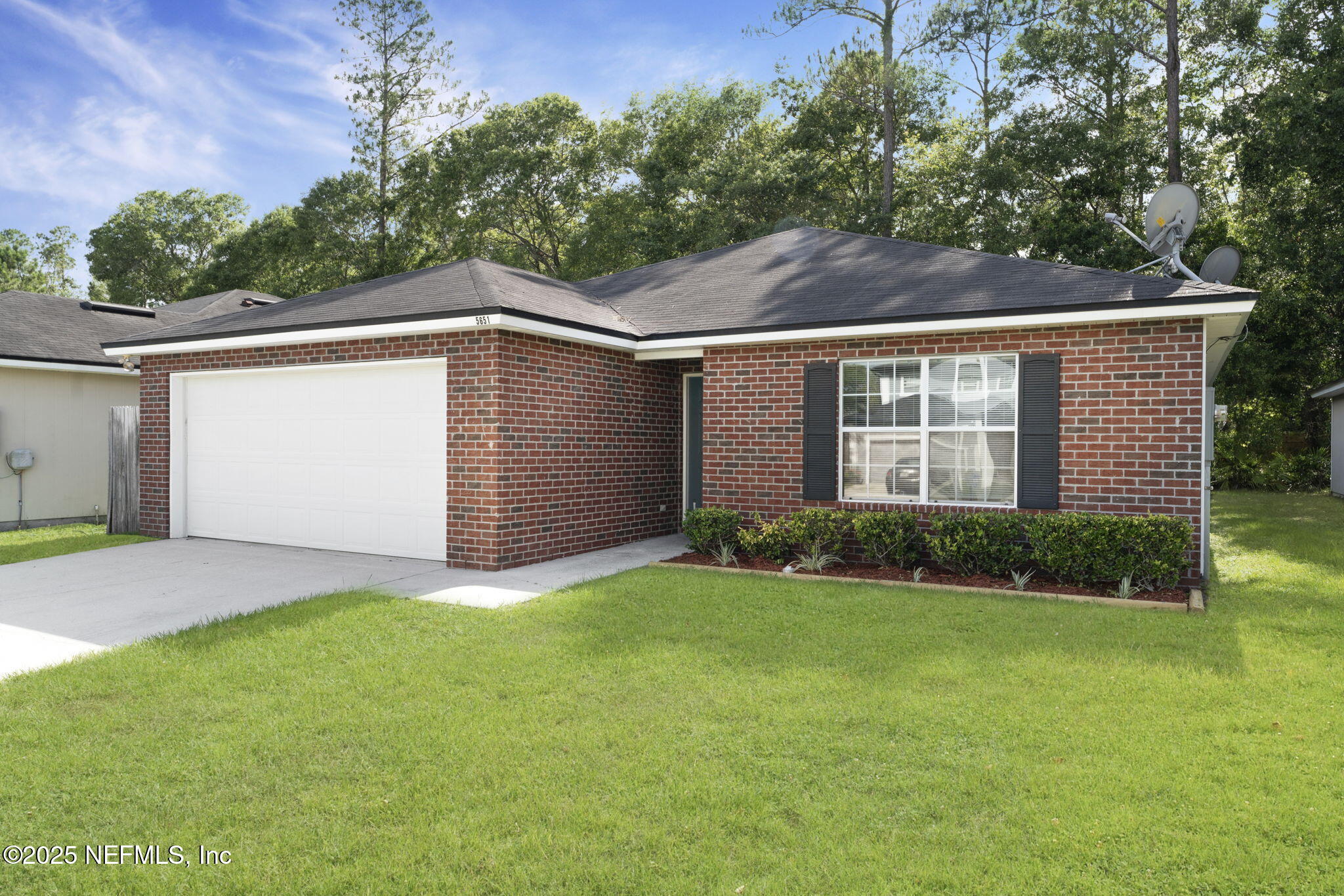 5651 VILLAGE POND Circle