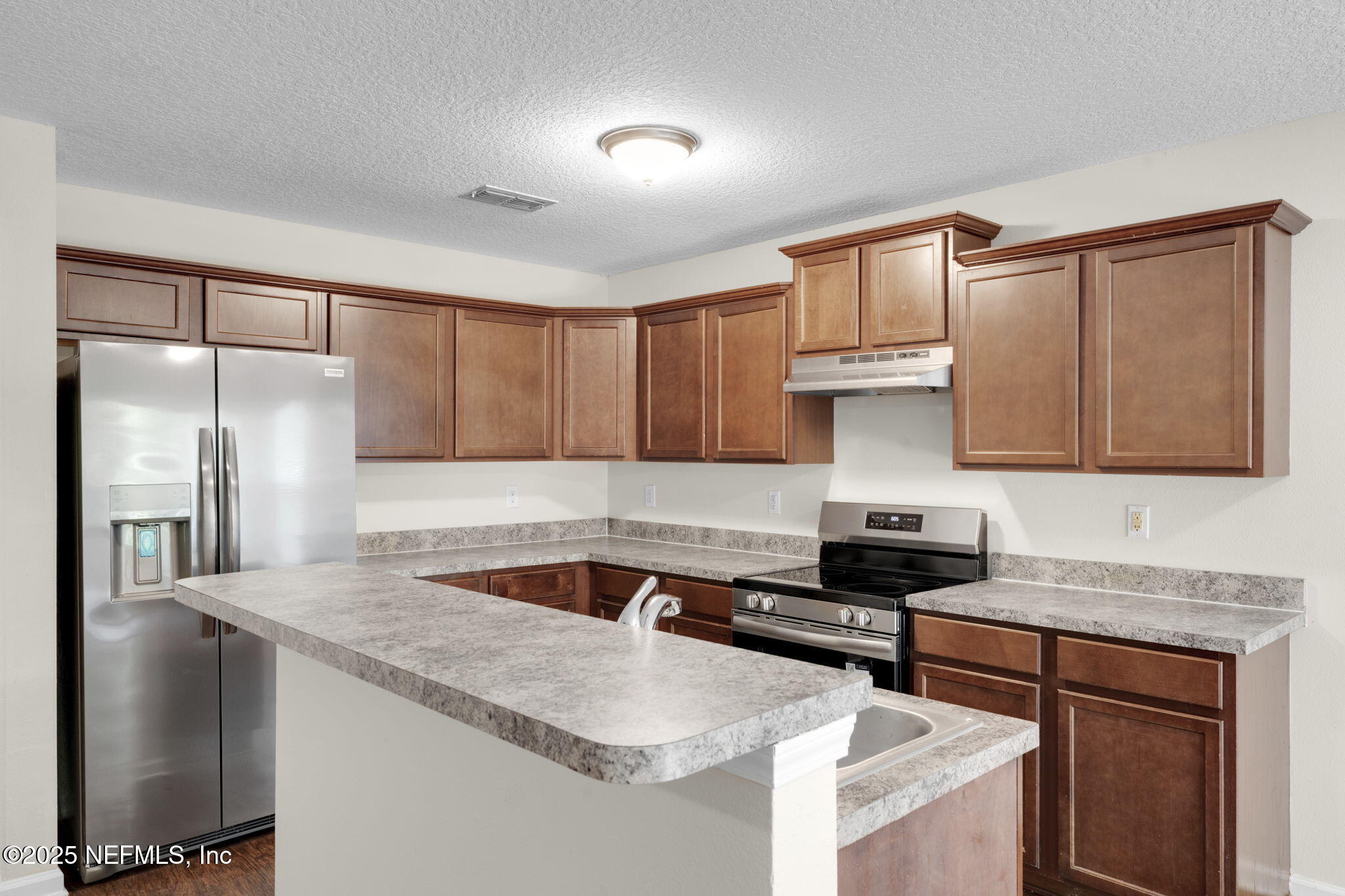 5651 VILLAGE POND Circle