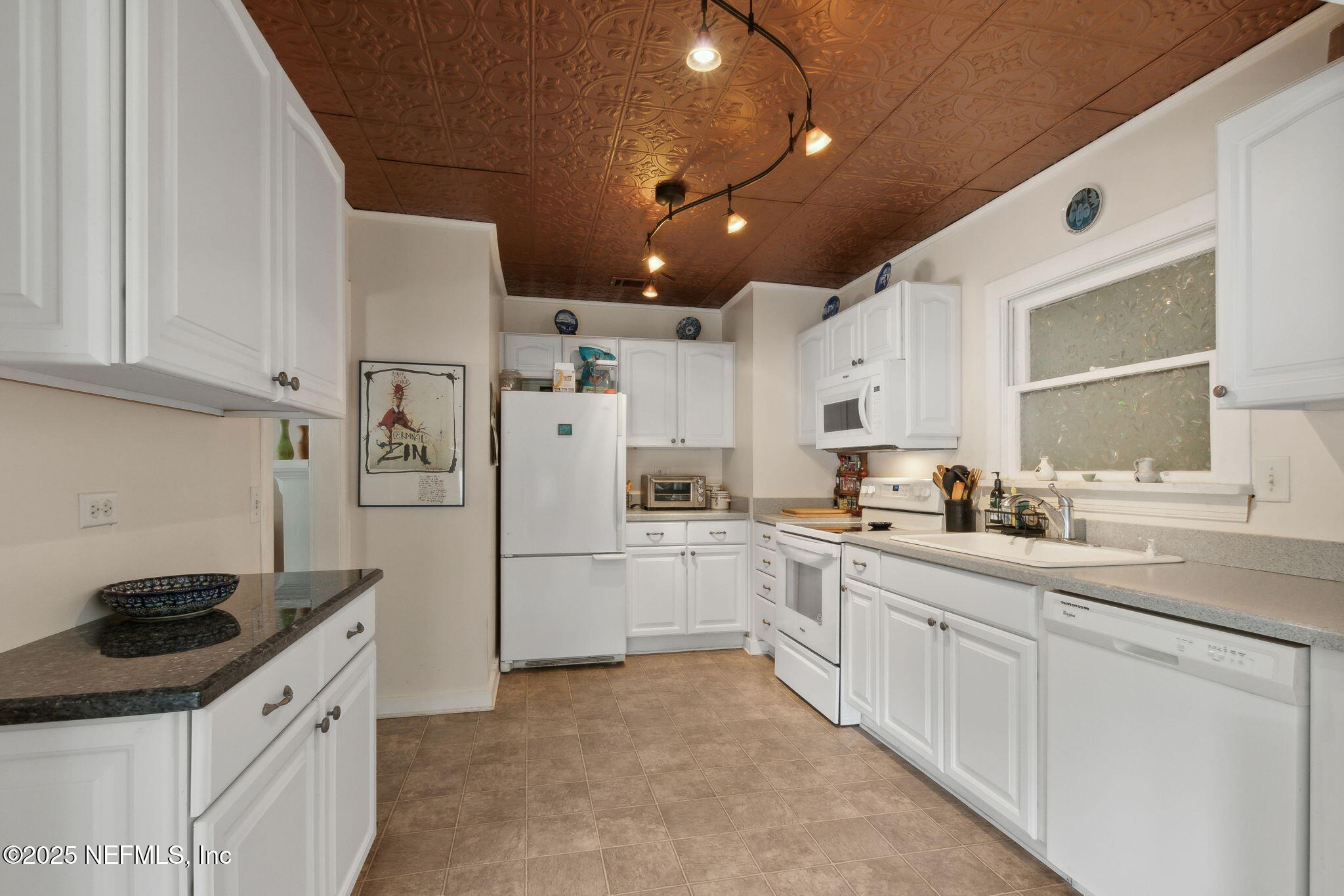 112 S 14TH Street