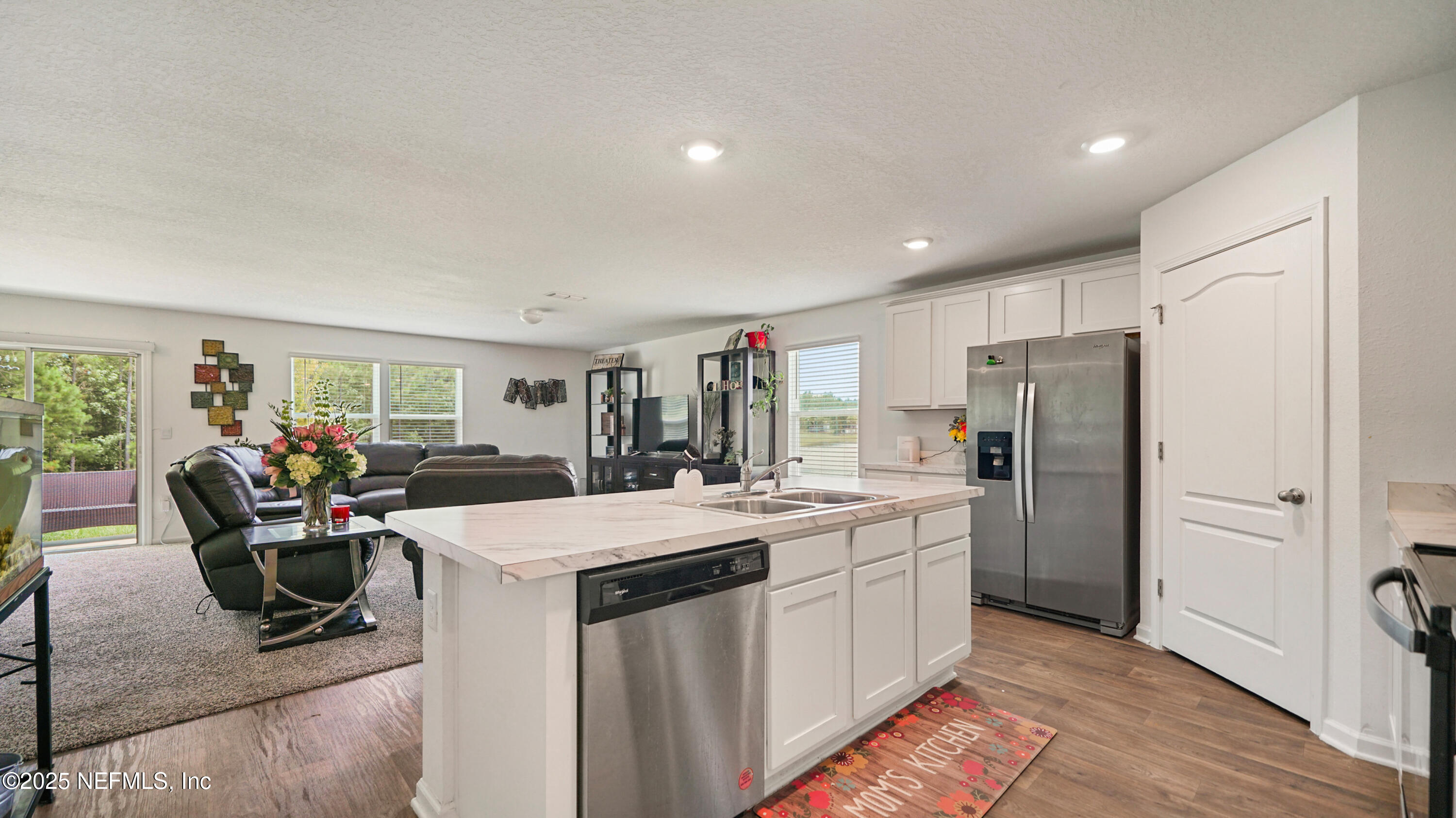 4004 CHIHUAHUA Court