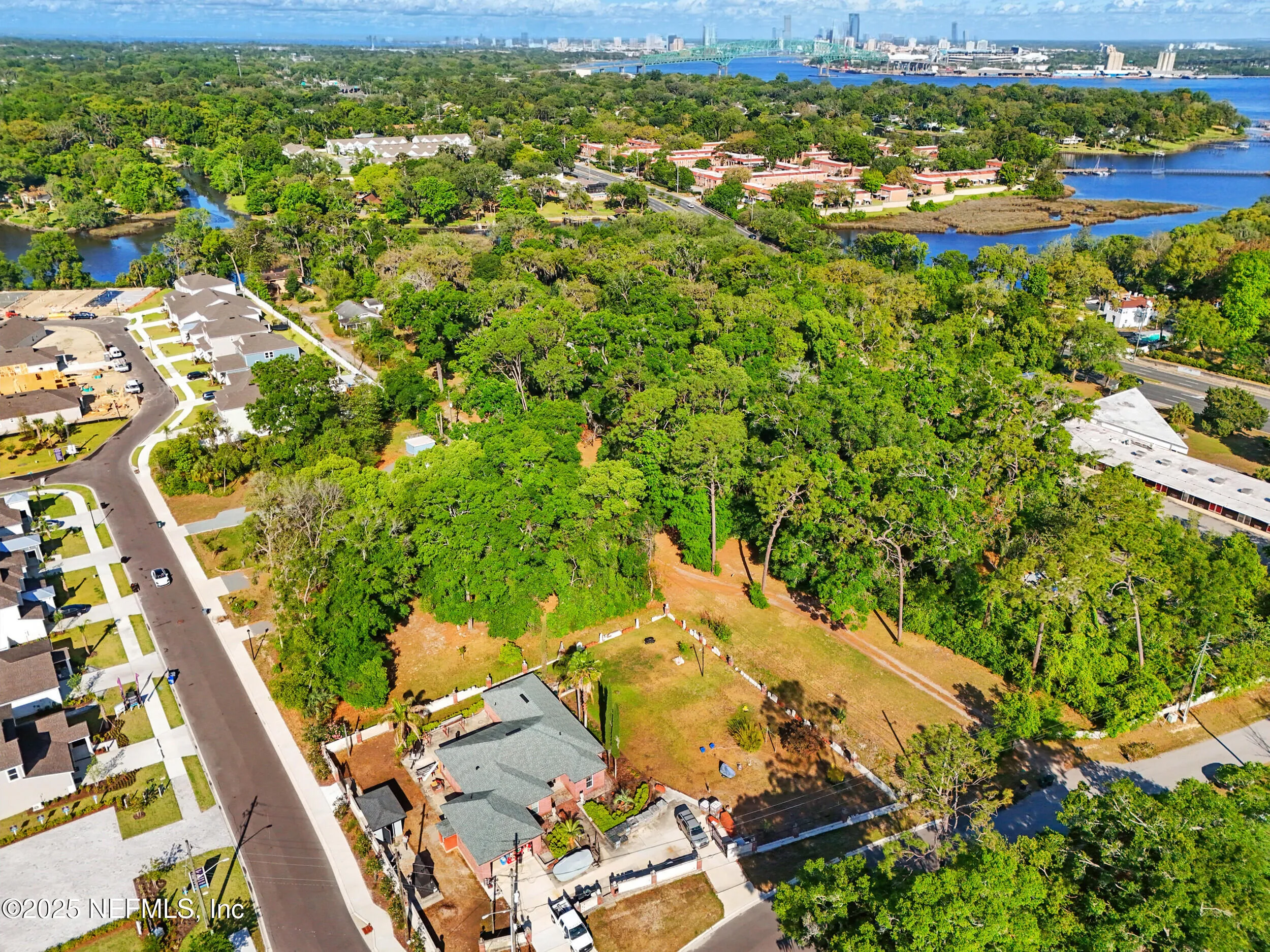 Jacksonville, Florida 32207, United States, 3 Bedrooms Bedrooms, ,3 BathroomsBathrooms,Residential,Pending,125209