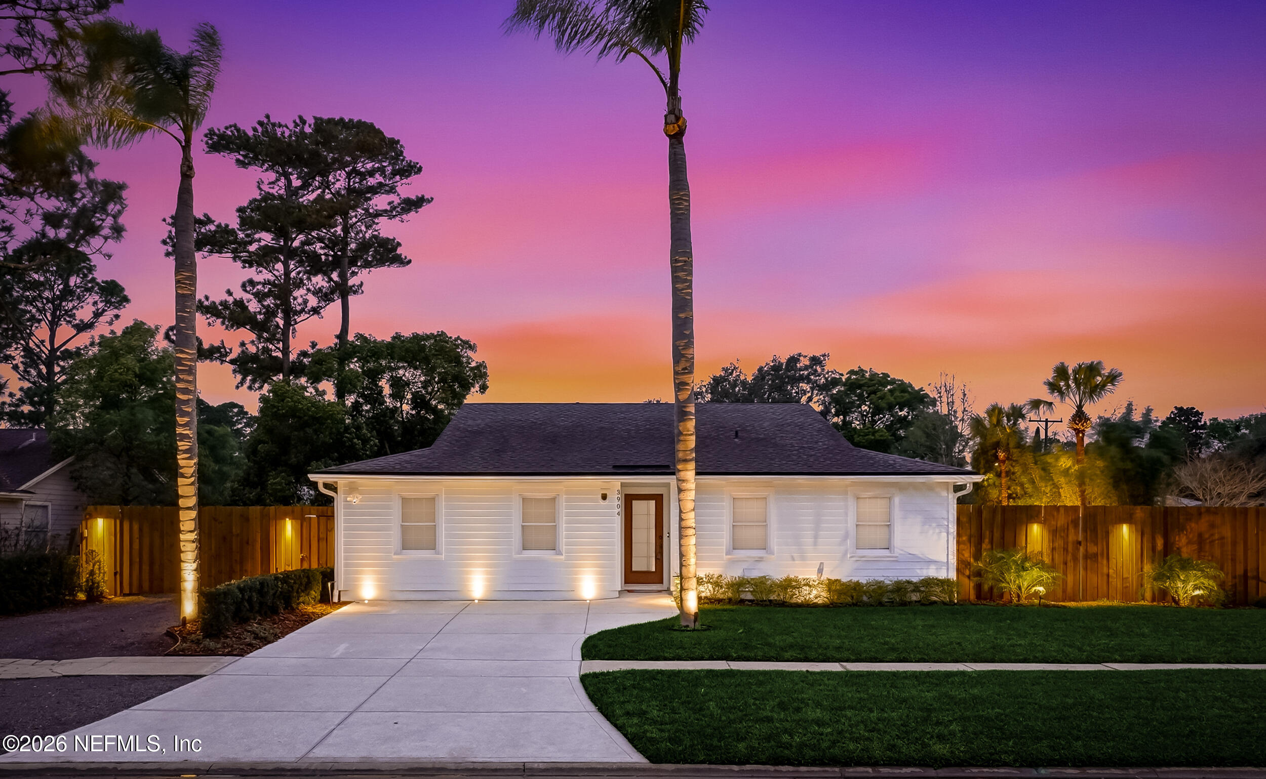 3904 LANDFALL Lane W