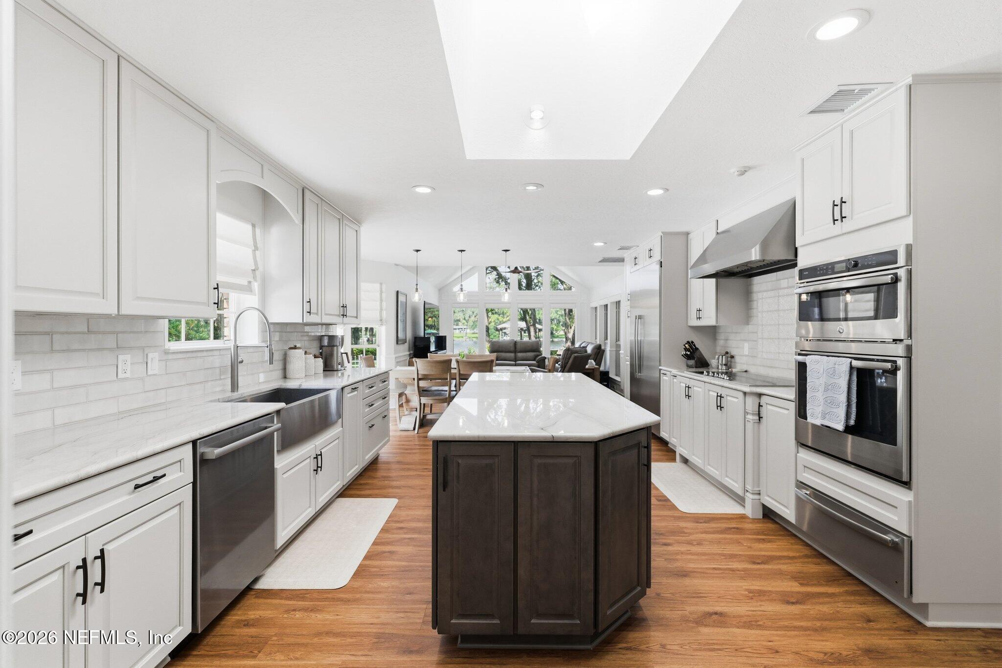 1846 WATERBURY Lane