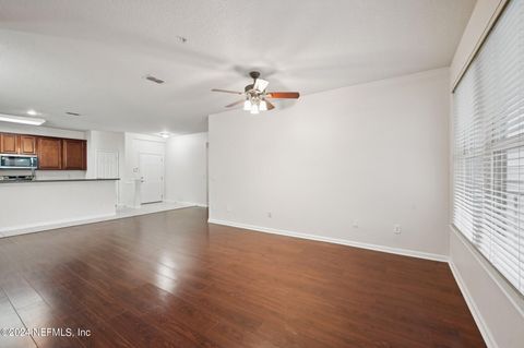 Condominium in Jacksonville FL 13364 BEACH Boulevard 3.jpg