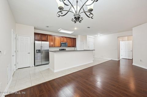 Condominium in Jacksonville FL 13364 BEACH Boulevard 9.jpg