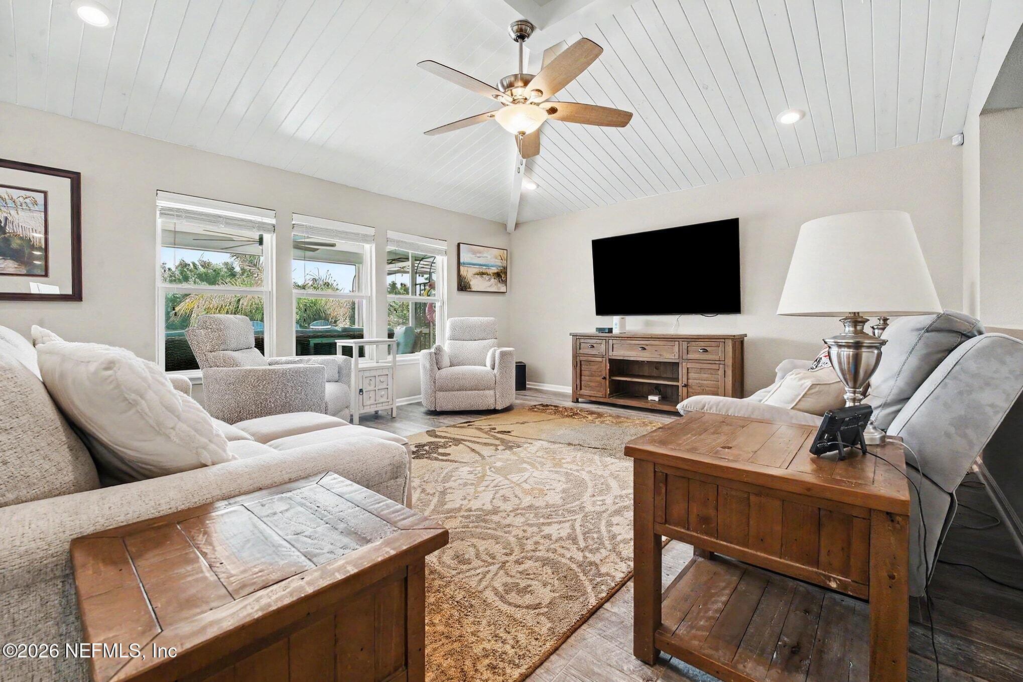 16013 HUTTON Lane