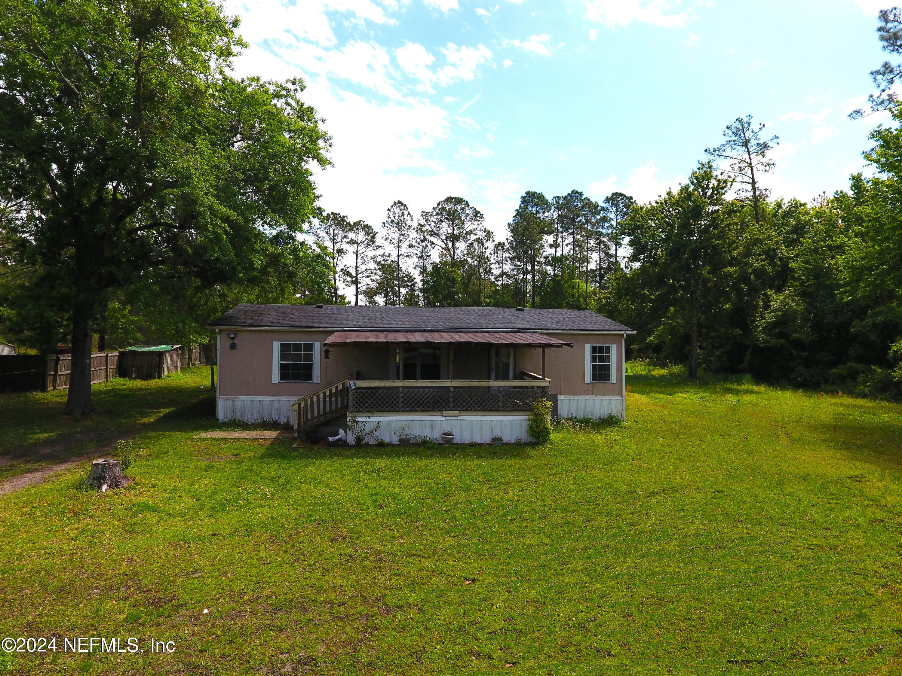 Middleburg, FL home for sale located at 84 N Mimosa Avenue, Middleburg, FL 32068