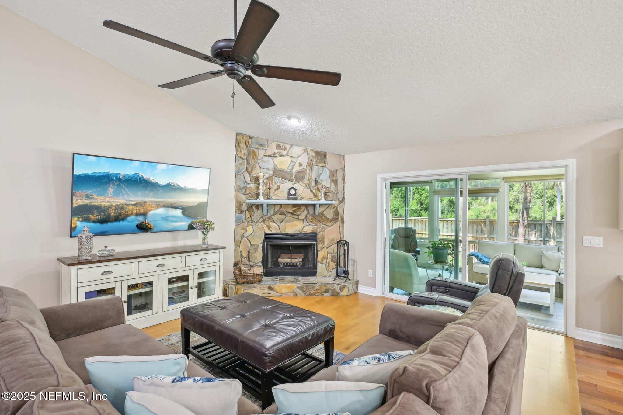 105 SOLANO WOODS Drive