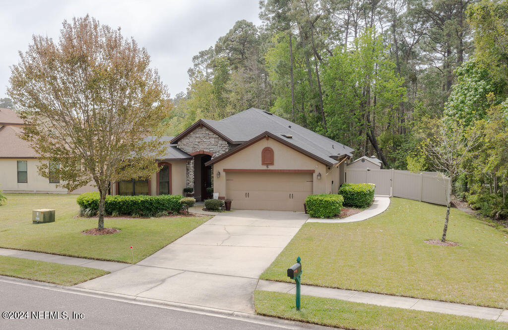 Jacksonville, FL home for sale located at 590 Apple Creek Drive, Jacksonville, FL 32218