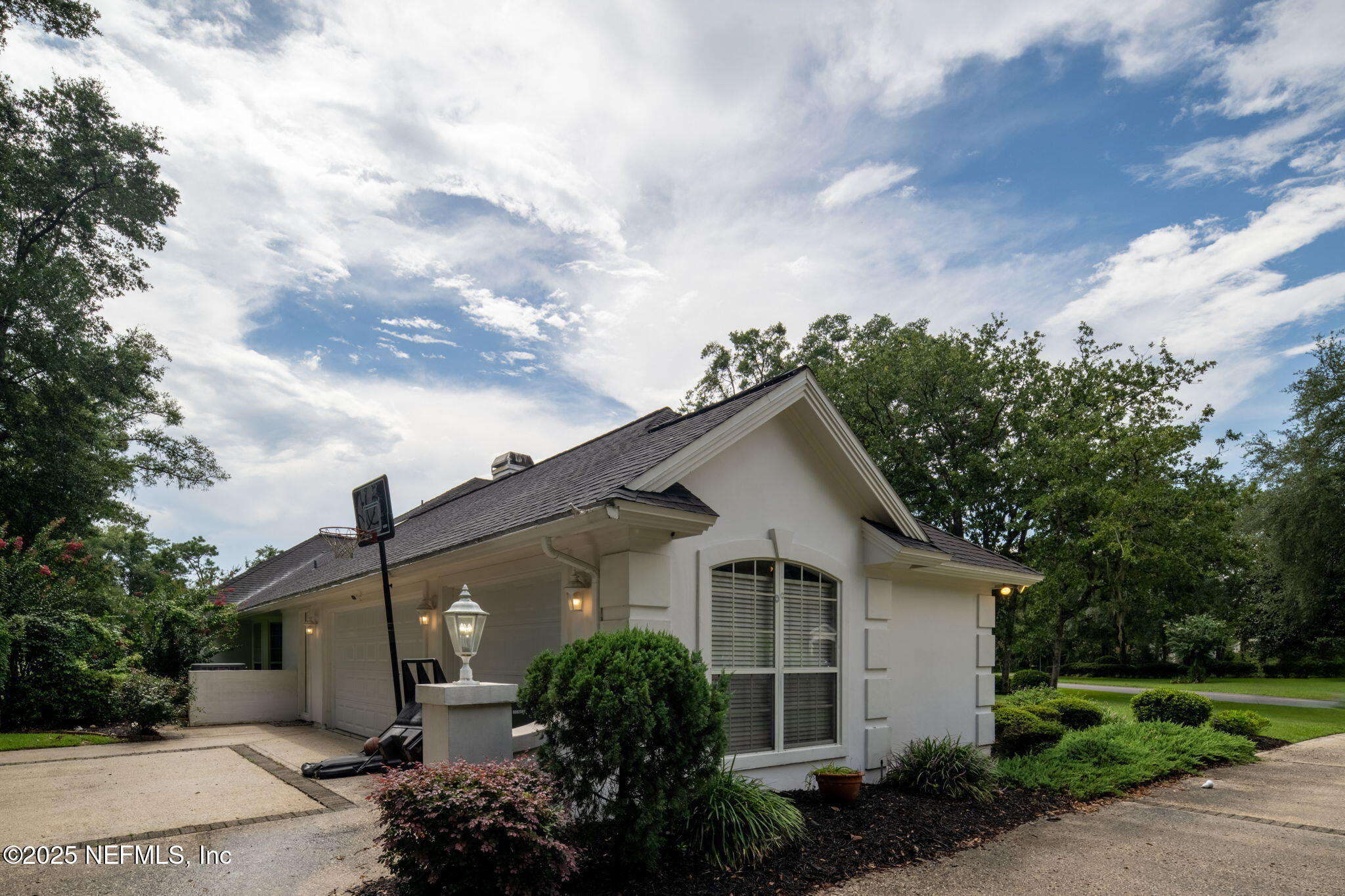 1935 COLONIAL Drive
