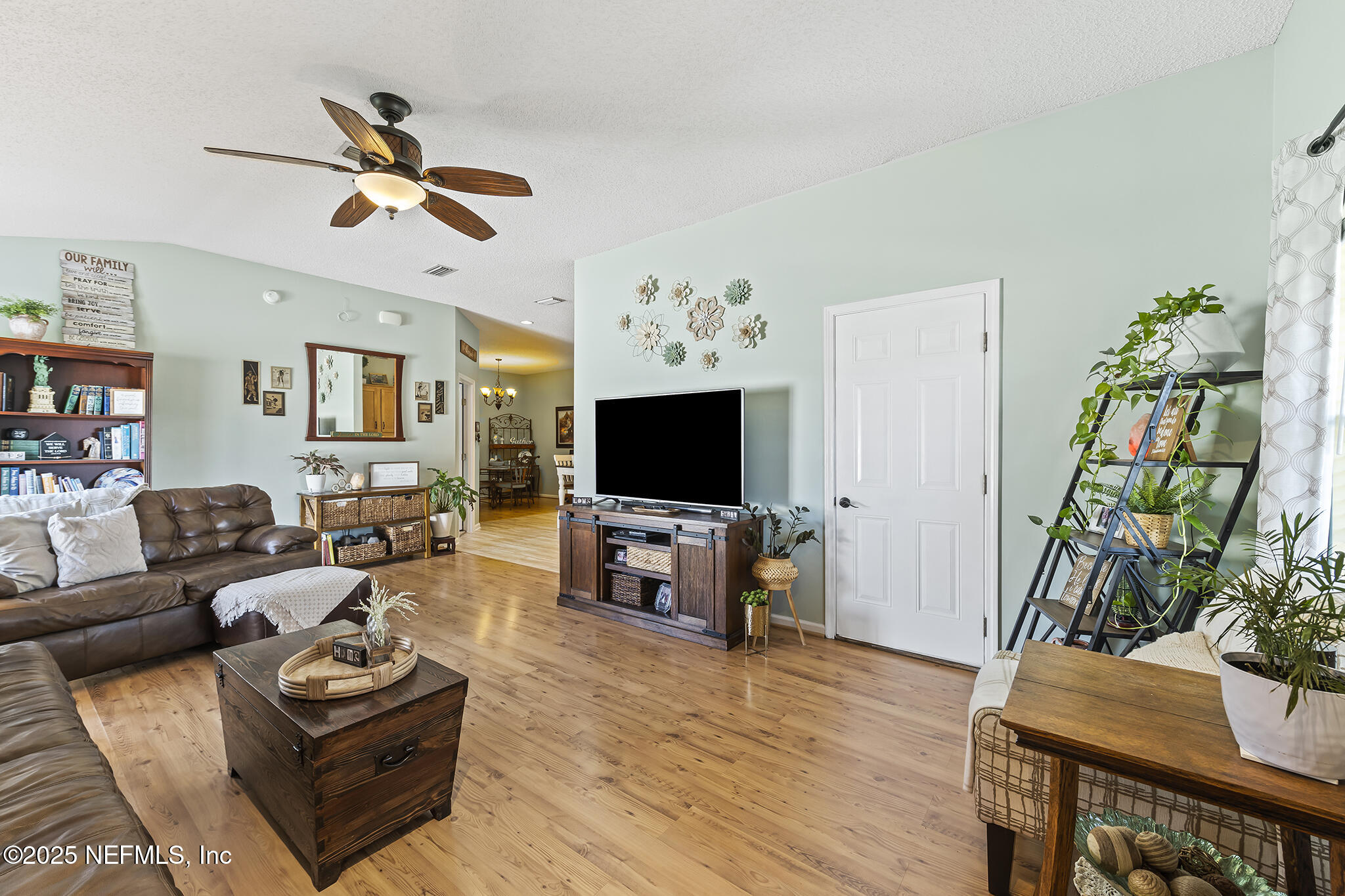 8663 JULIA MARIE Circle