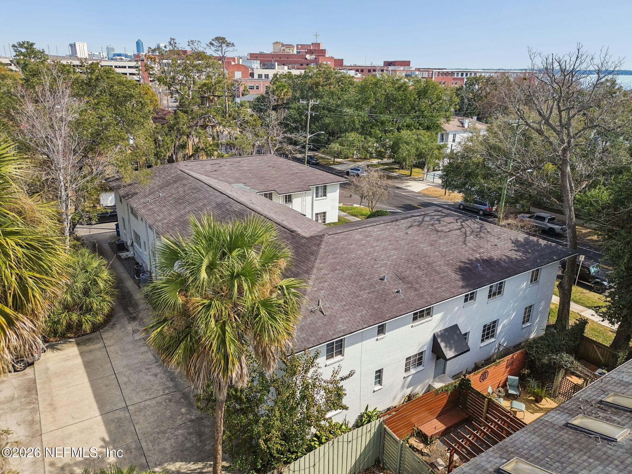 2761 ST JOHNS Avenue