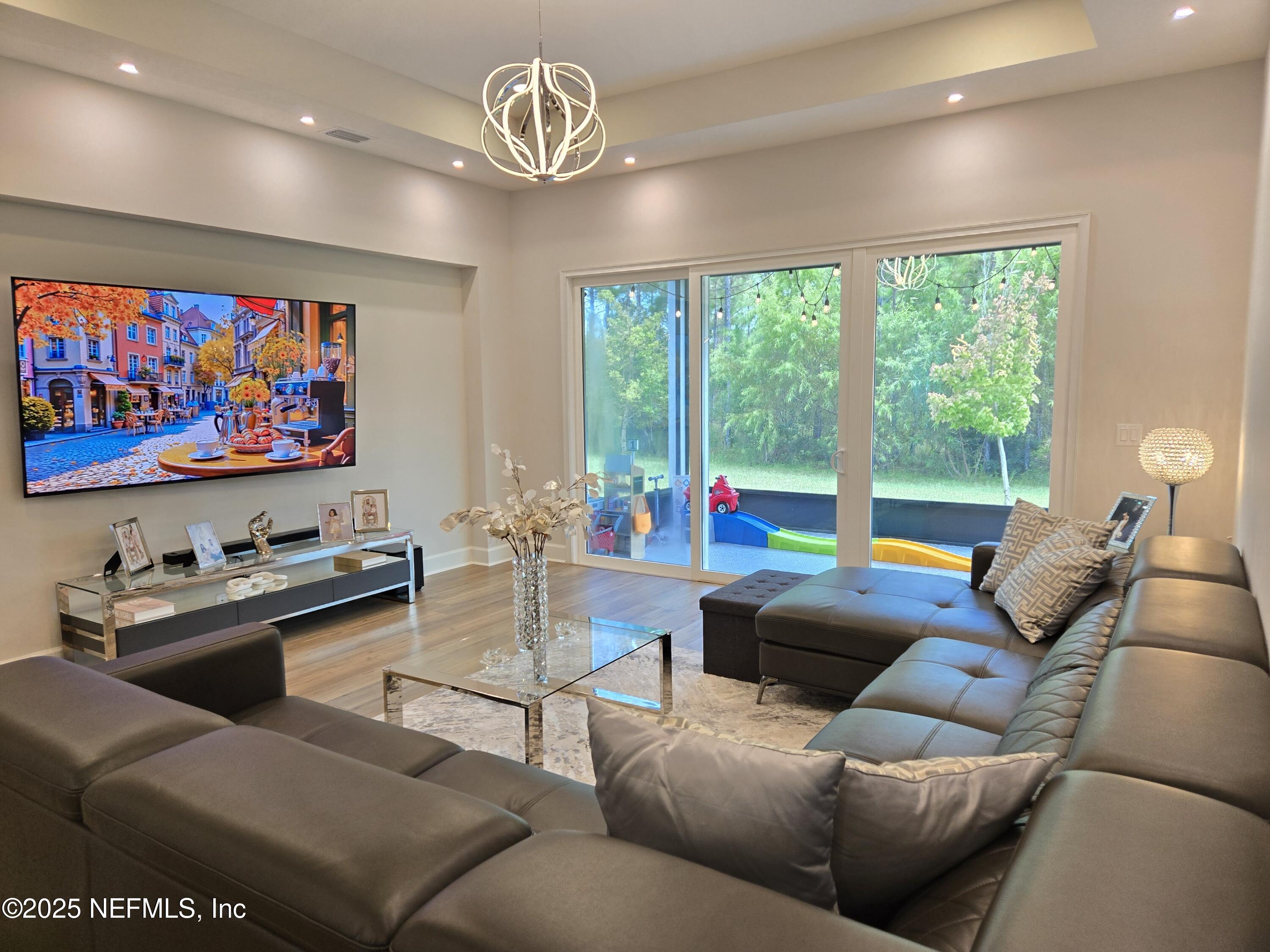 37 SUZANNE LAKE Drive