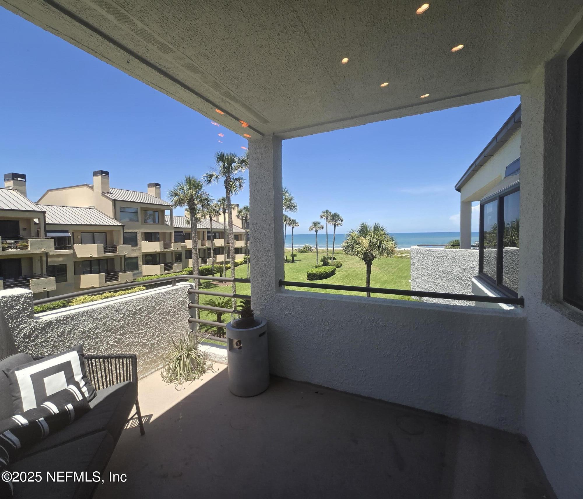 726 SPINNAKERS REACH Drive 726