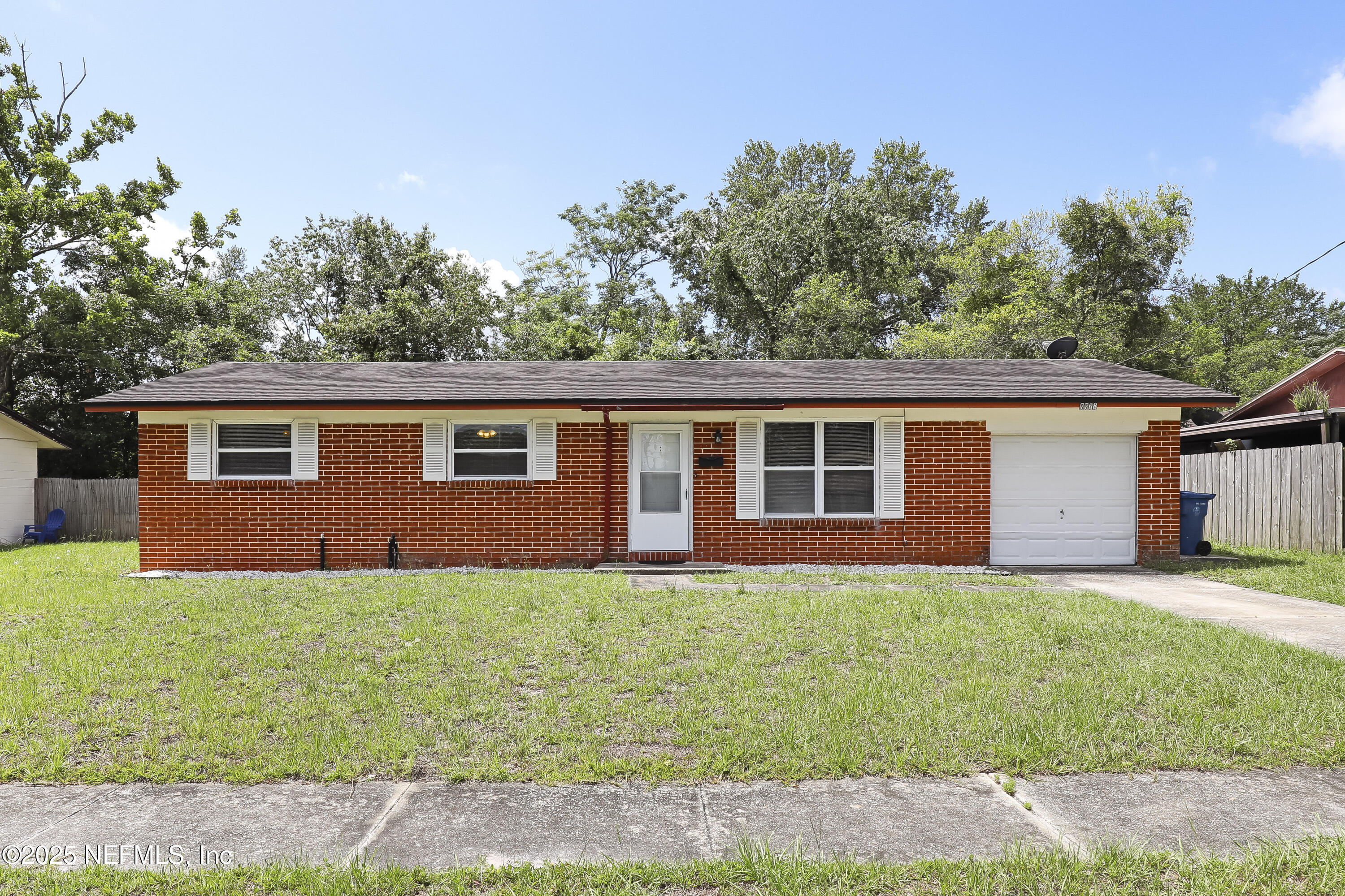 7768 DALEHURST Drive S