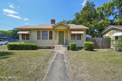 Photo of 395 DURAY Court, Jacksonville, FL 32208 (MLS # 2140861)