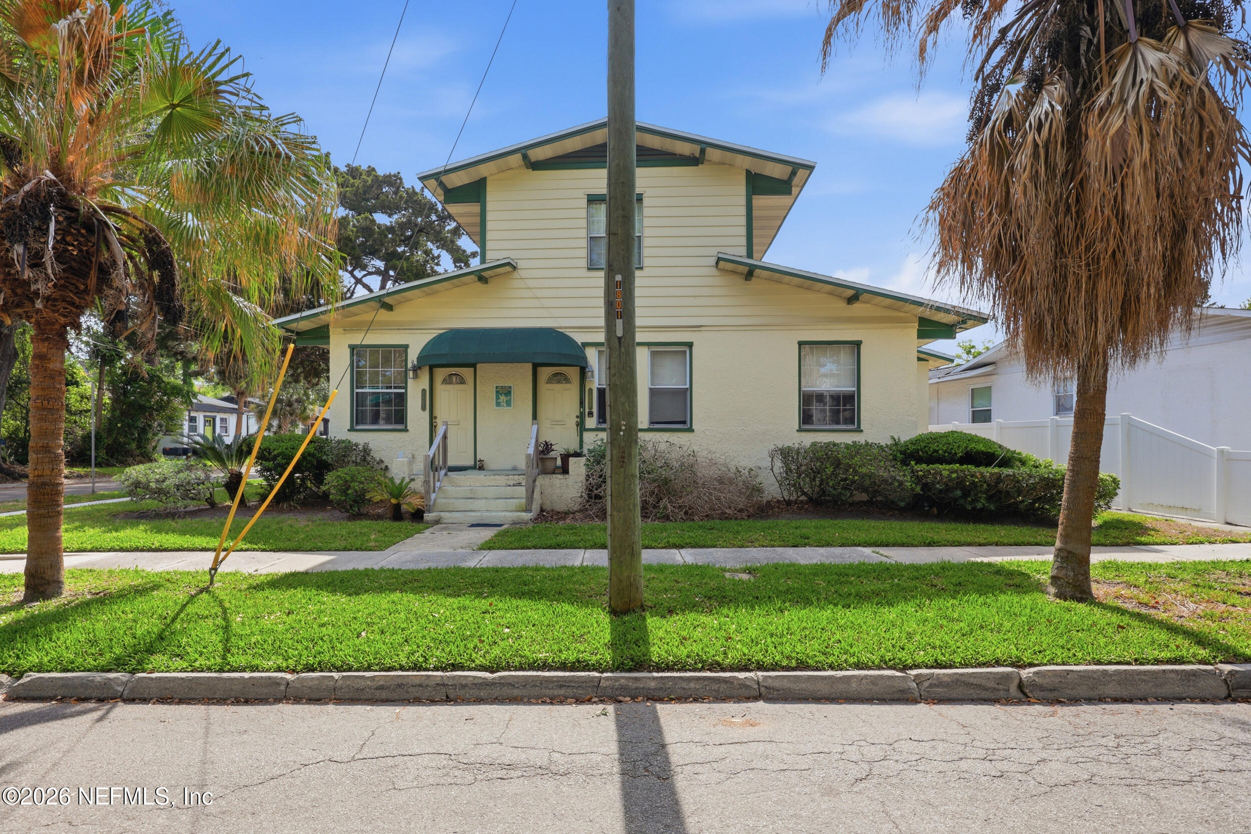 1805 PERRY Place