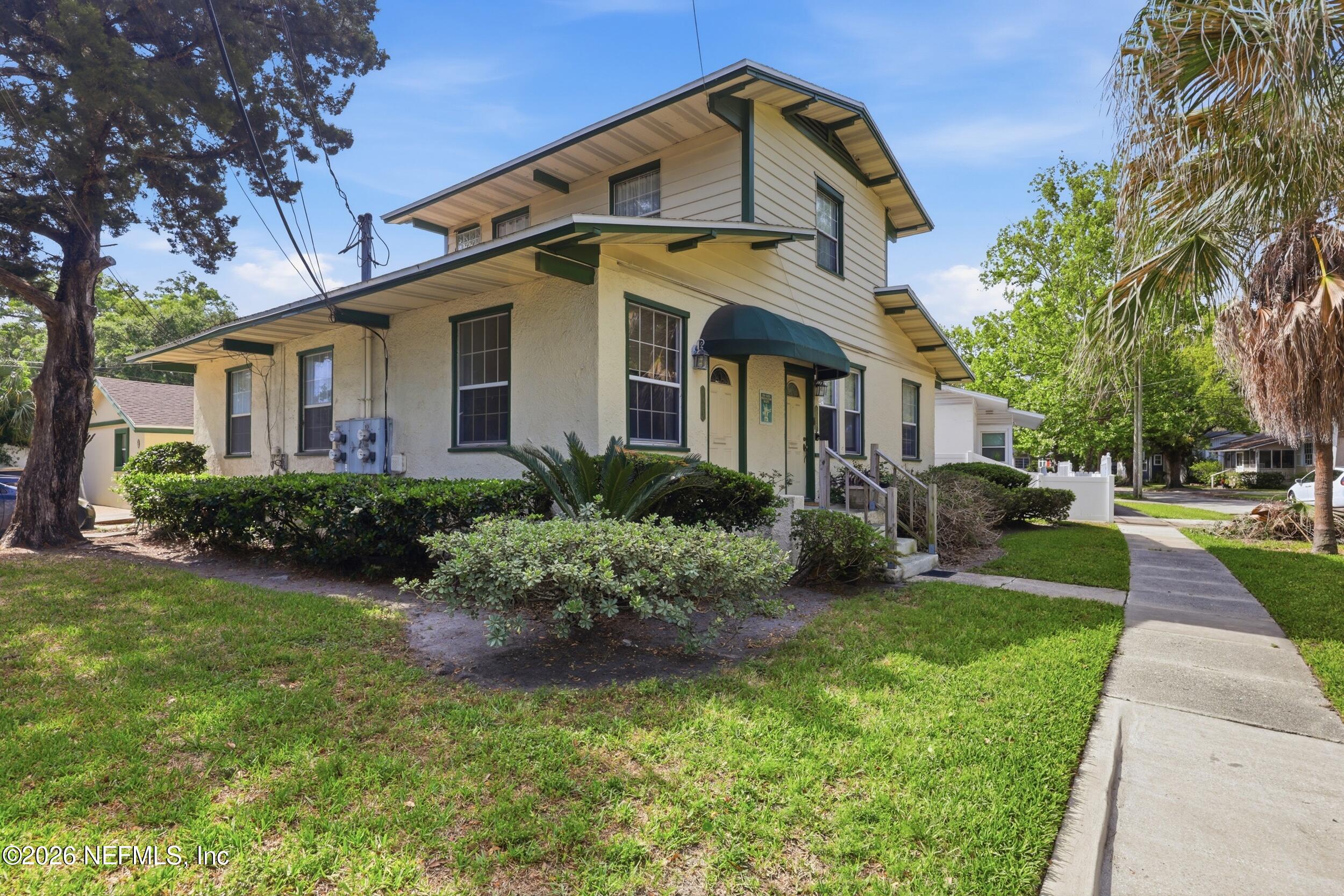 1805 PERRY Place