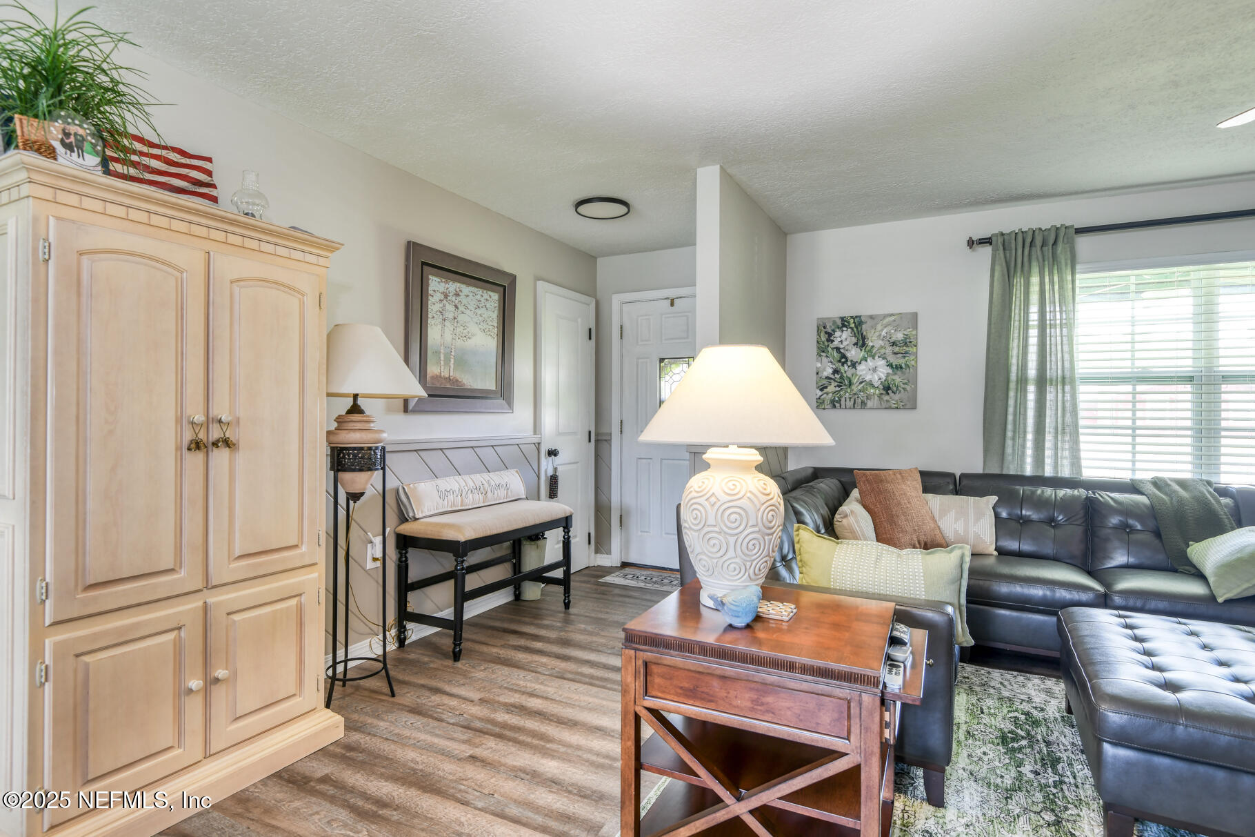 101 W FLAMINGO Drive