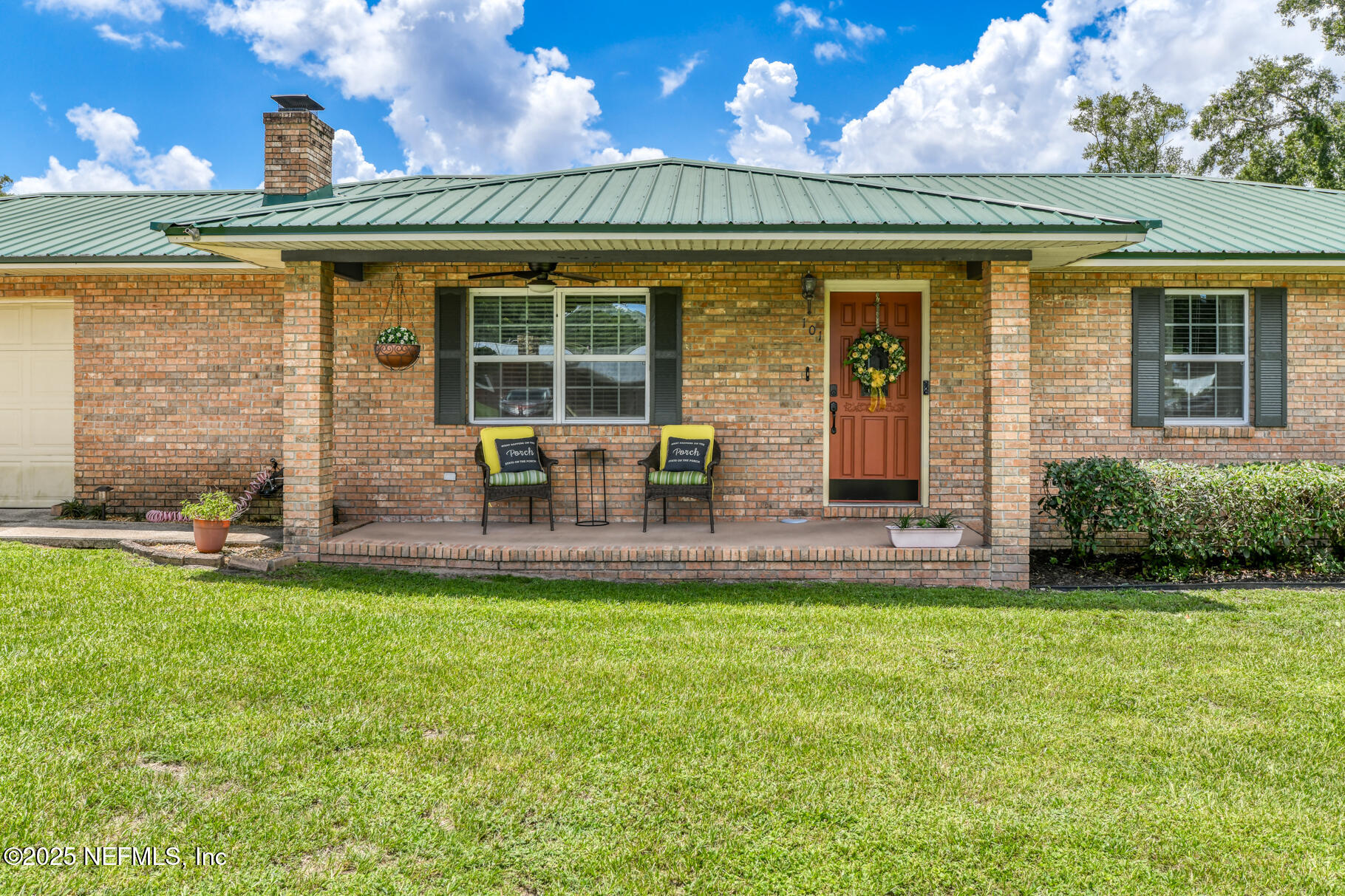 101 W FLAMINGO Drive