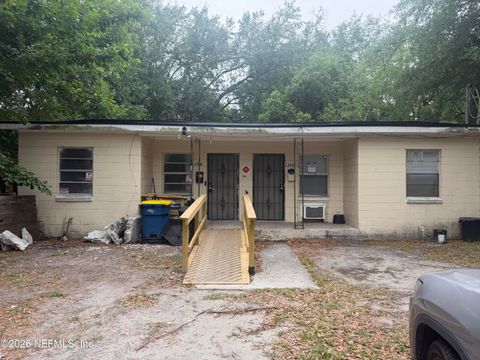 Photo of 1590 W 28TH Street, Jacksonville, FL 32209 (MLS # 2144355)