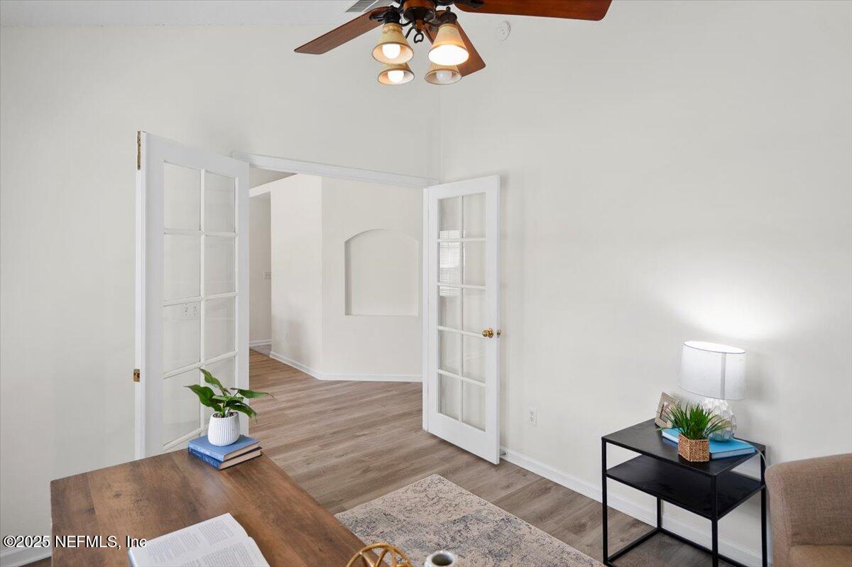 1229 WOODCHURCH Lane