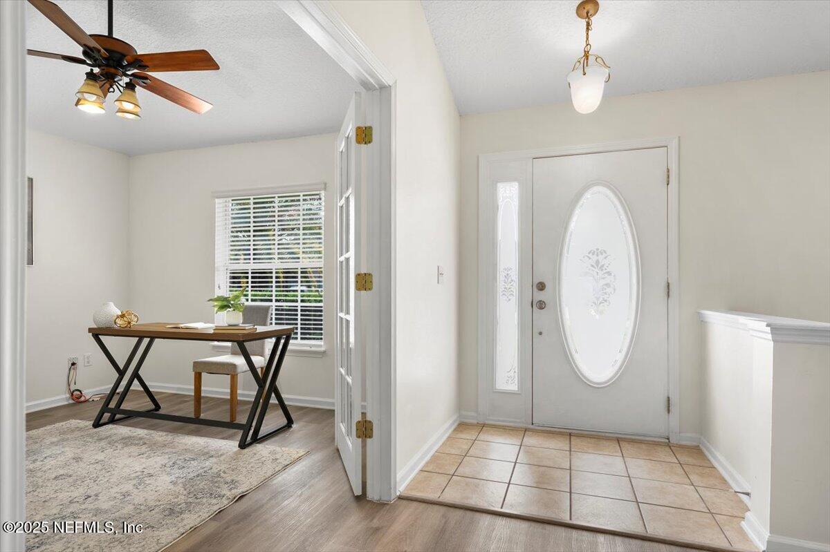 1229 WOODCHURCH Lane