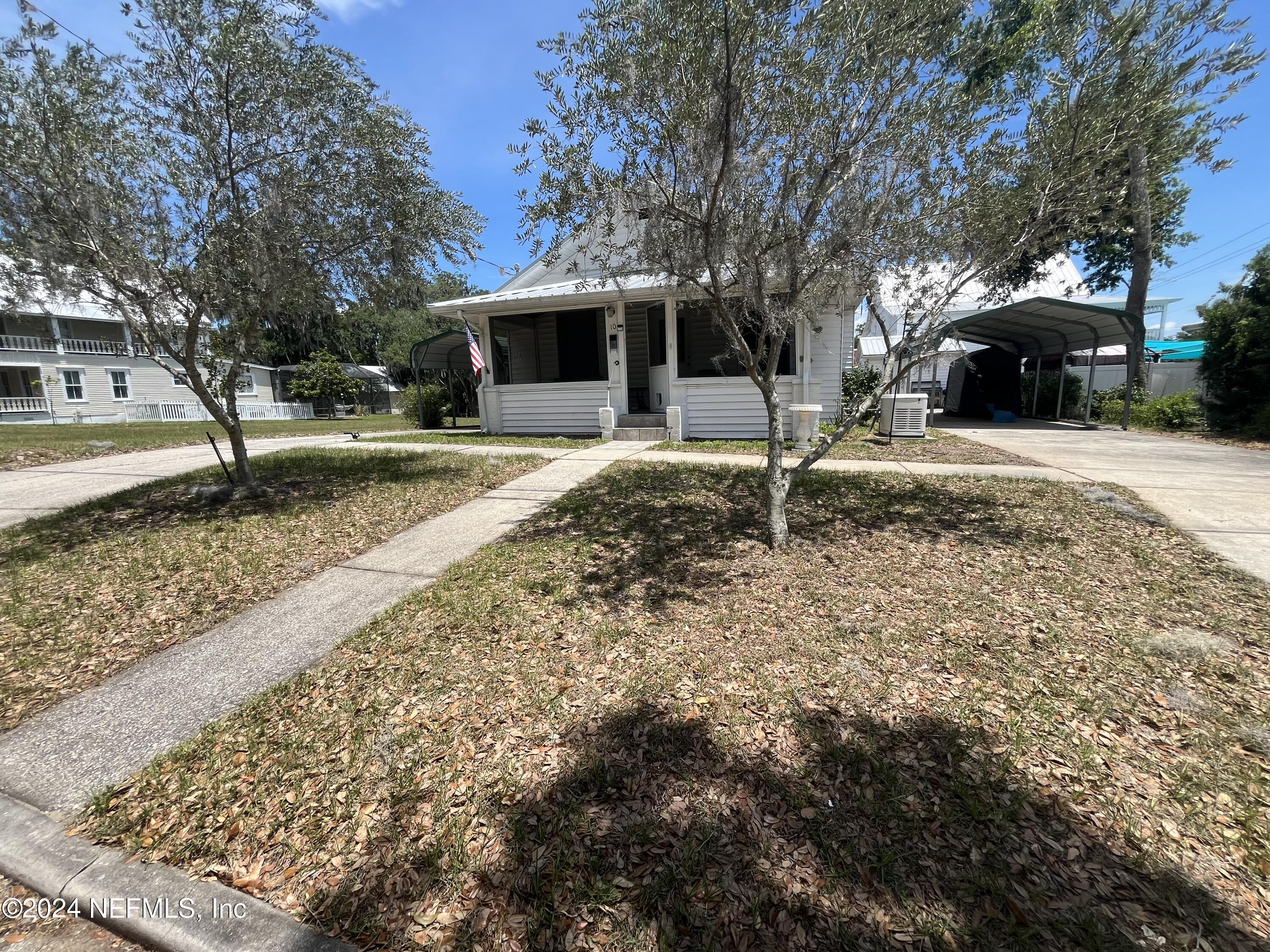 Crescent City, FL home for sale located at 10 N Park Street, Crescent City, FL 32112