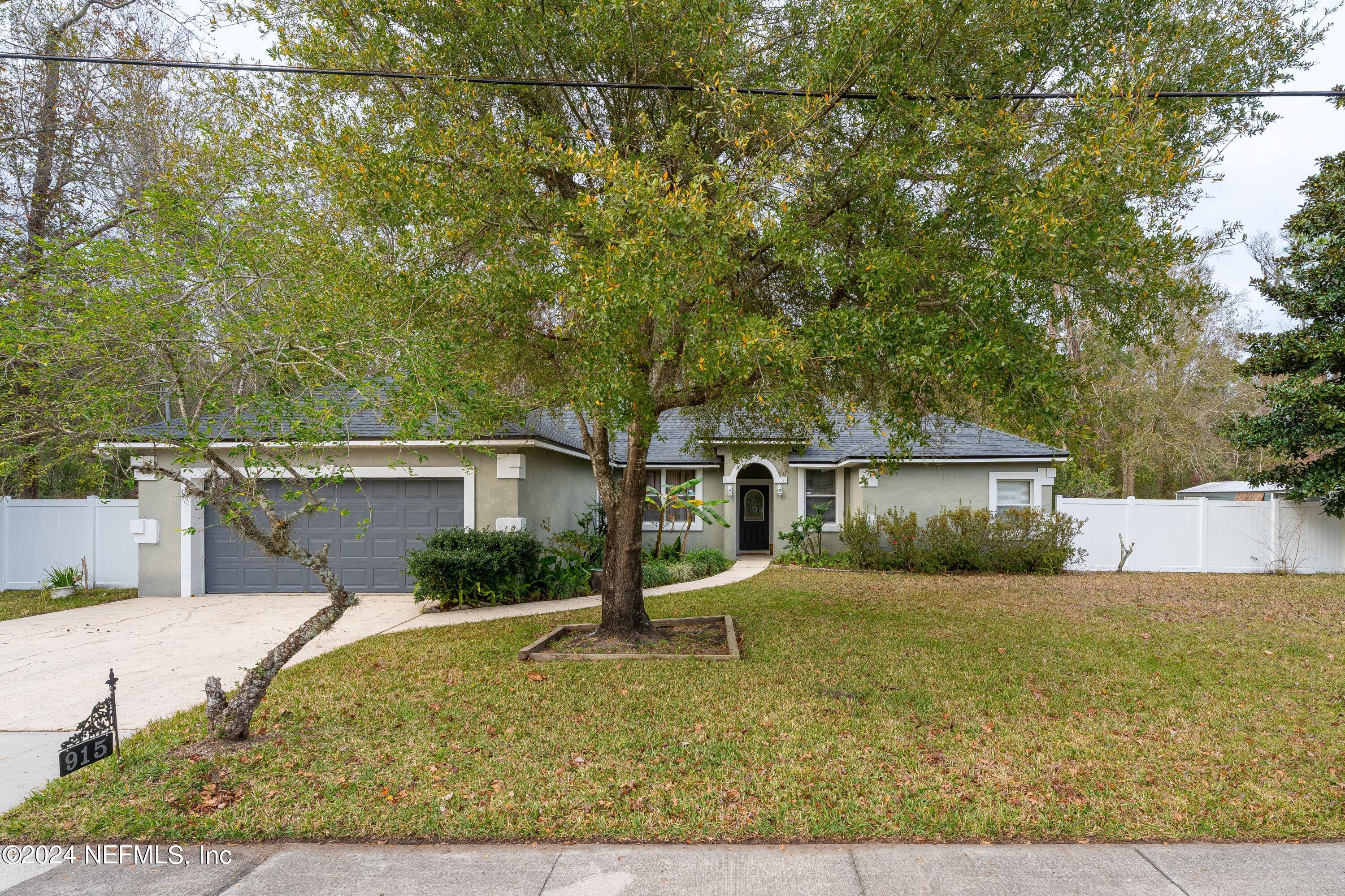 Orange Park, FL home for sale located at 915 Gano Avenue, Orange Park, FL 32073