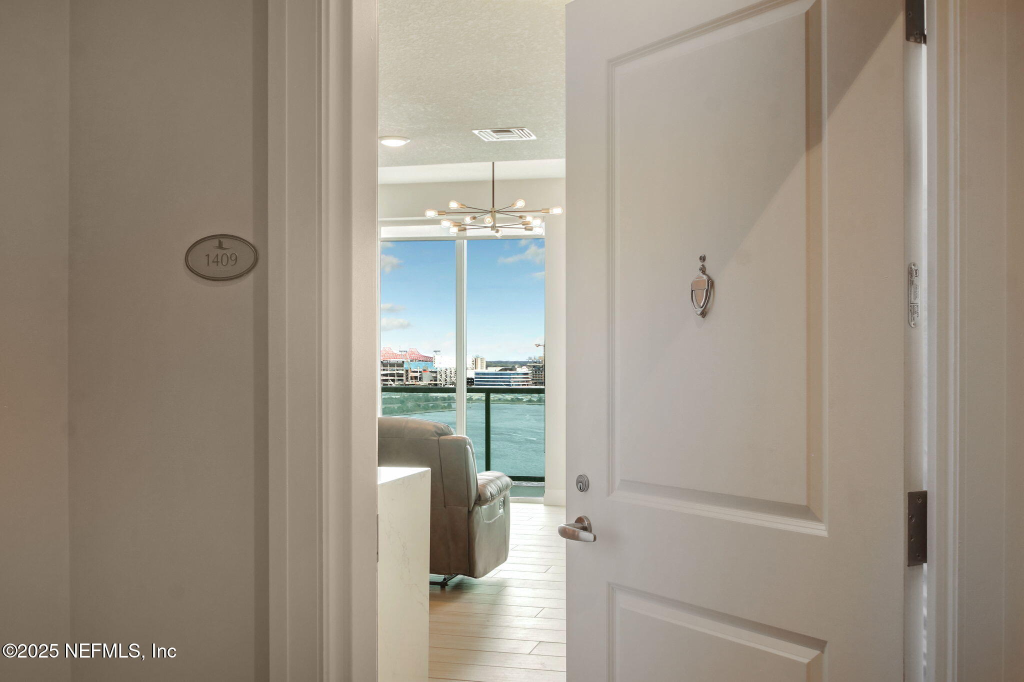 1431 RIVERPLACE Boulevard 1409