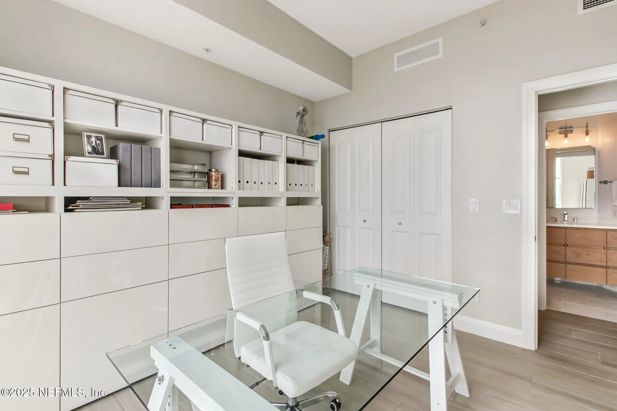 Jacksonville, Florida 32207, United States, 2 Bedrooms Bedrooms, ,2 BathroomsBathrooms,Residential,Active,234982