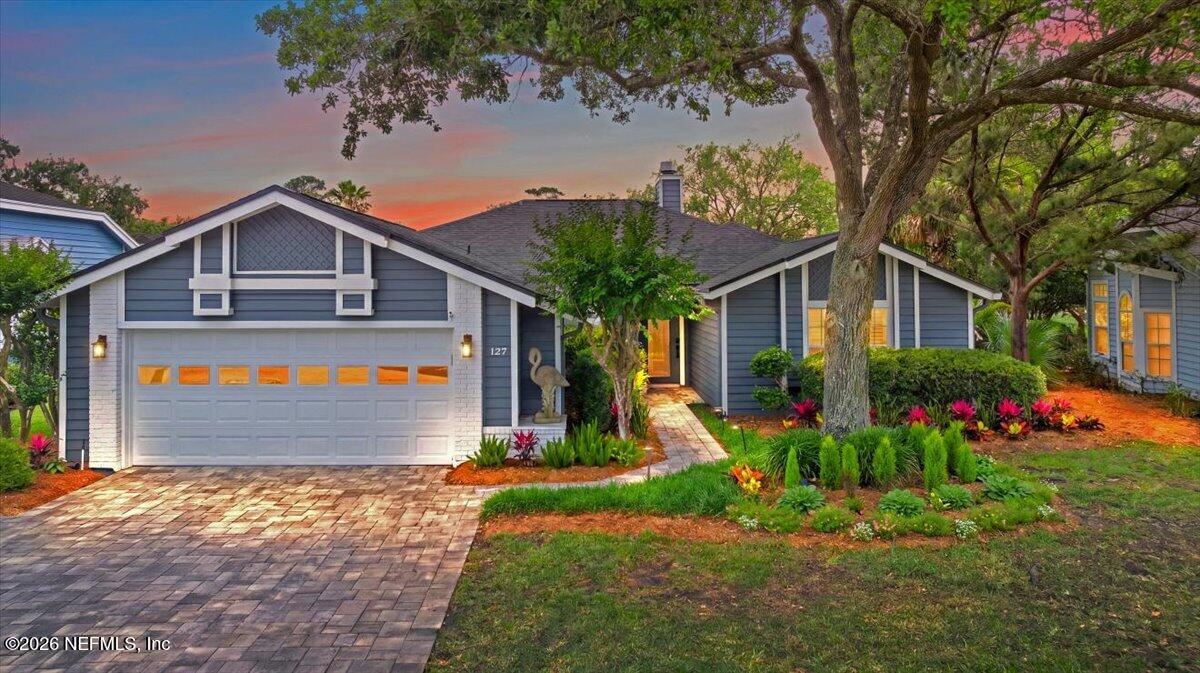 127 GLEN COVE Place
