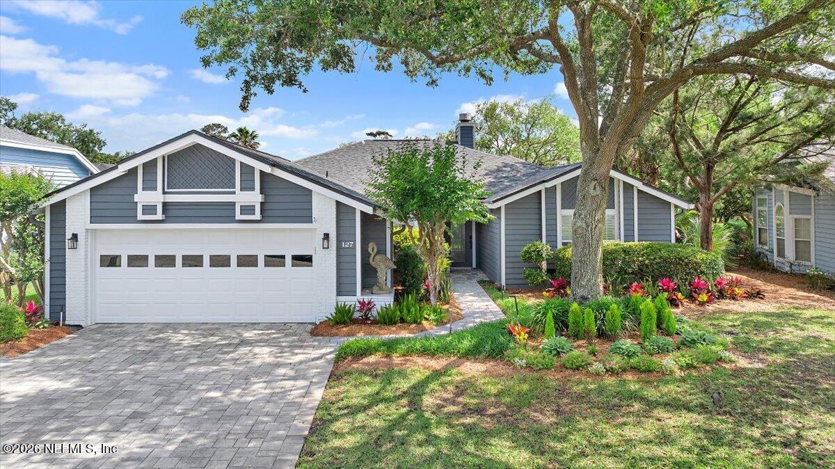 127 GLEN COVE Place