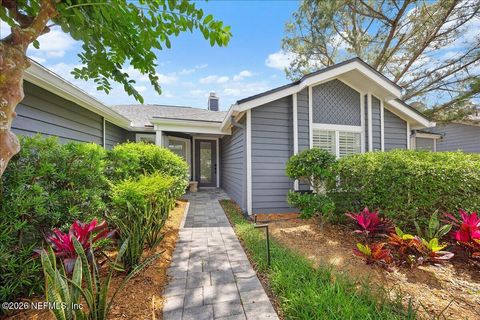 Photo of 127 GLEN COVE Place, Ponte Vedra Beach, FL 32082 (MLS # 2145490)