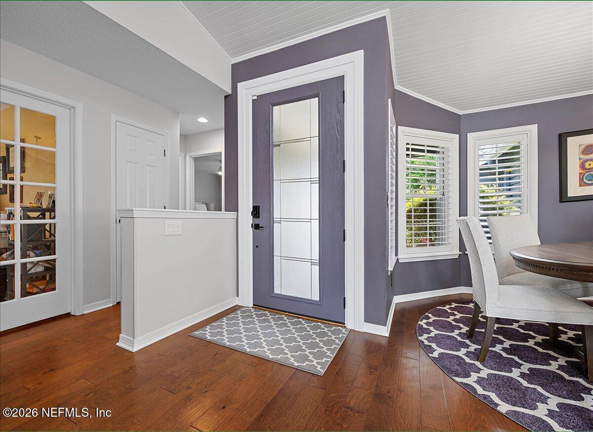 127 GLEN COVE Place