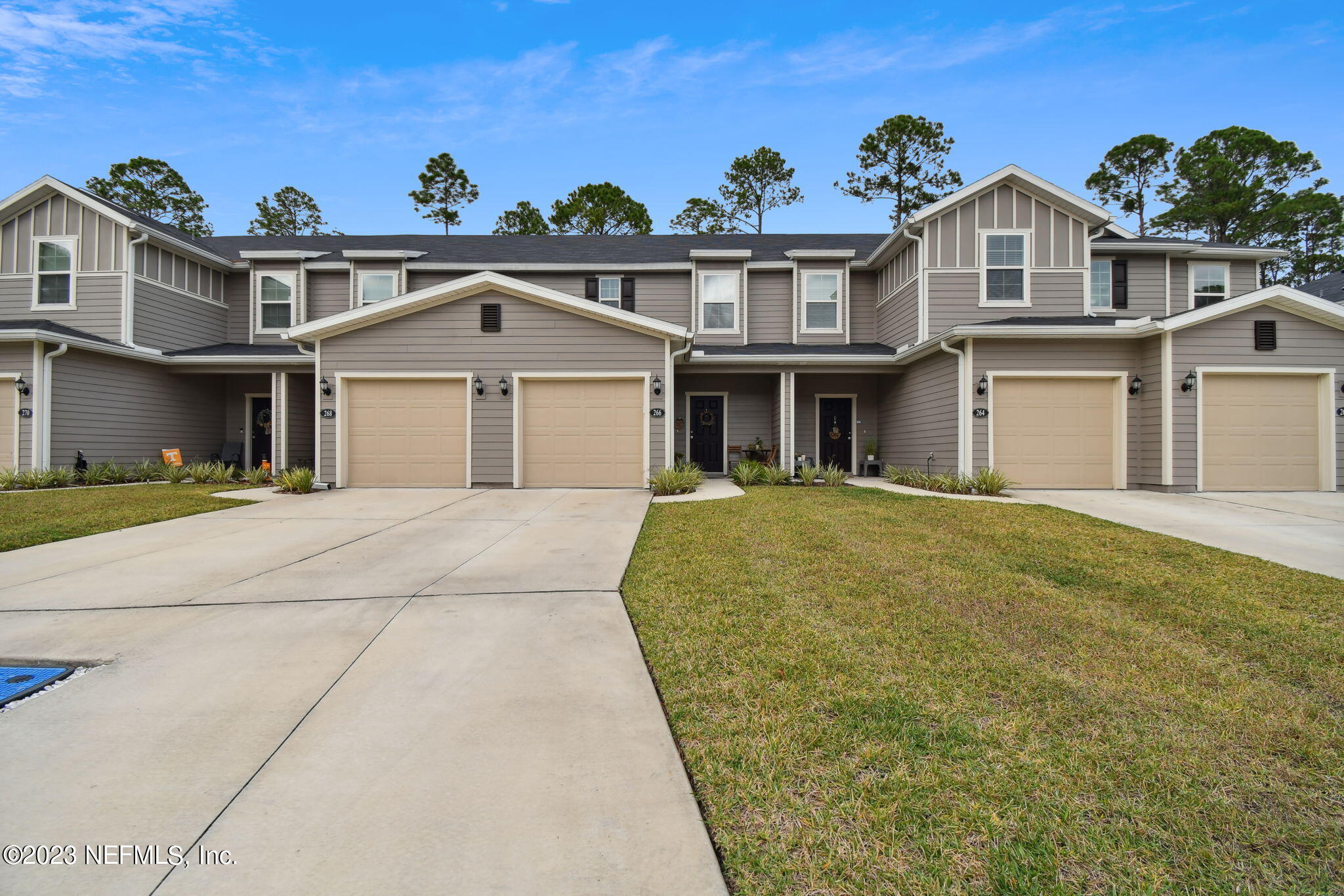 St Augustine, FL home for sale located at 266 Mustard Hill Court, St Augustine, FL 32086