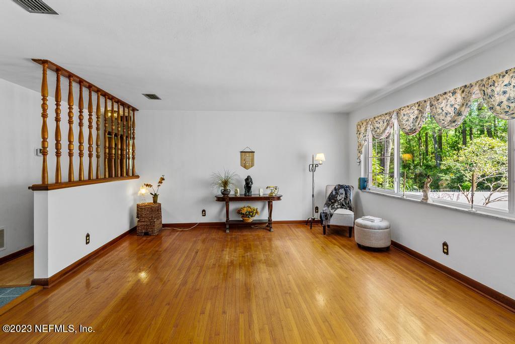 Photo 12 of 54 of 2542 LOFBERG Drive house
