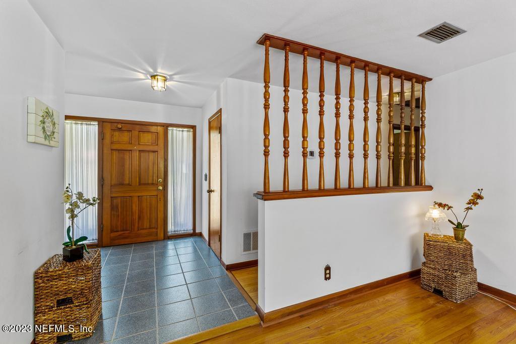 Photo 11 of 54 of 2542 LOFBERG Drive house