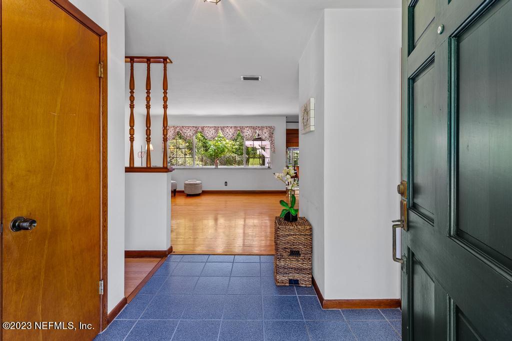Photo 8 of 54 of 2542 LOFBERG Drive house