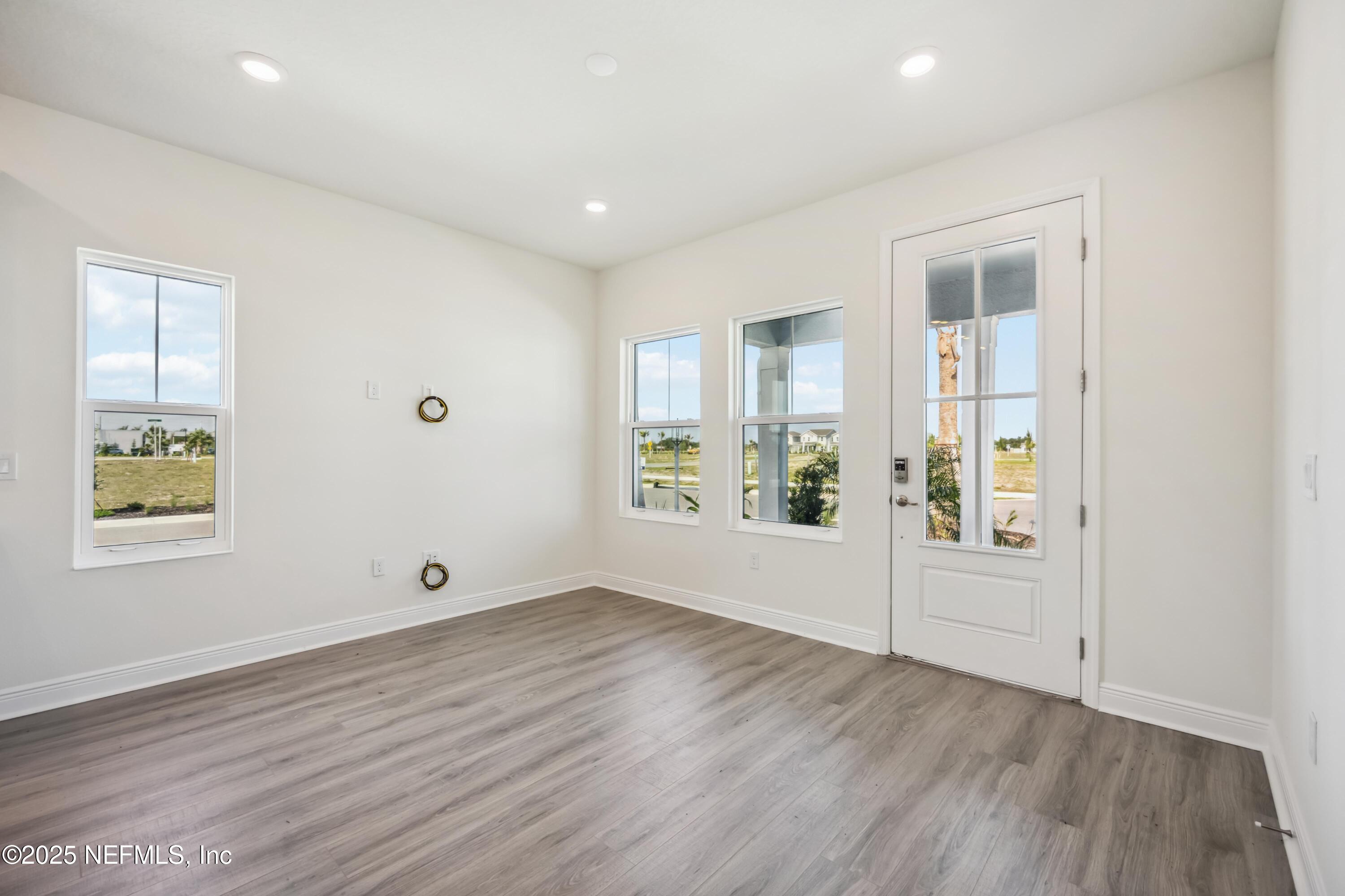 14 N BEACH Avenue