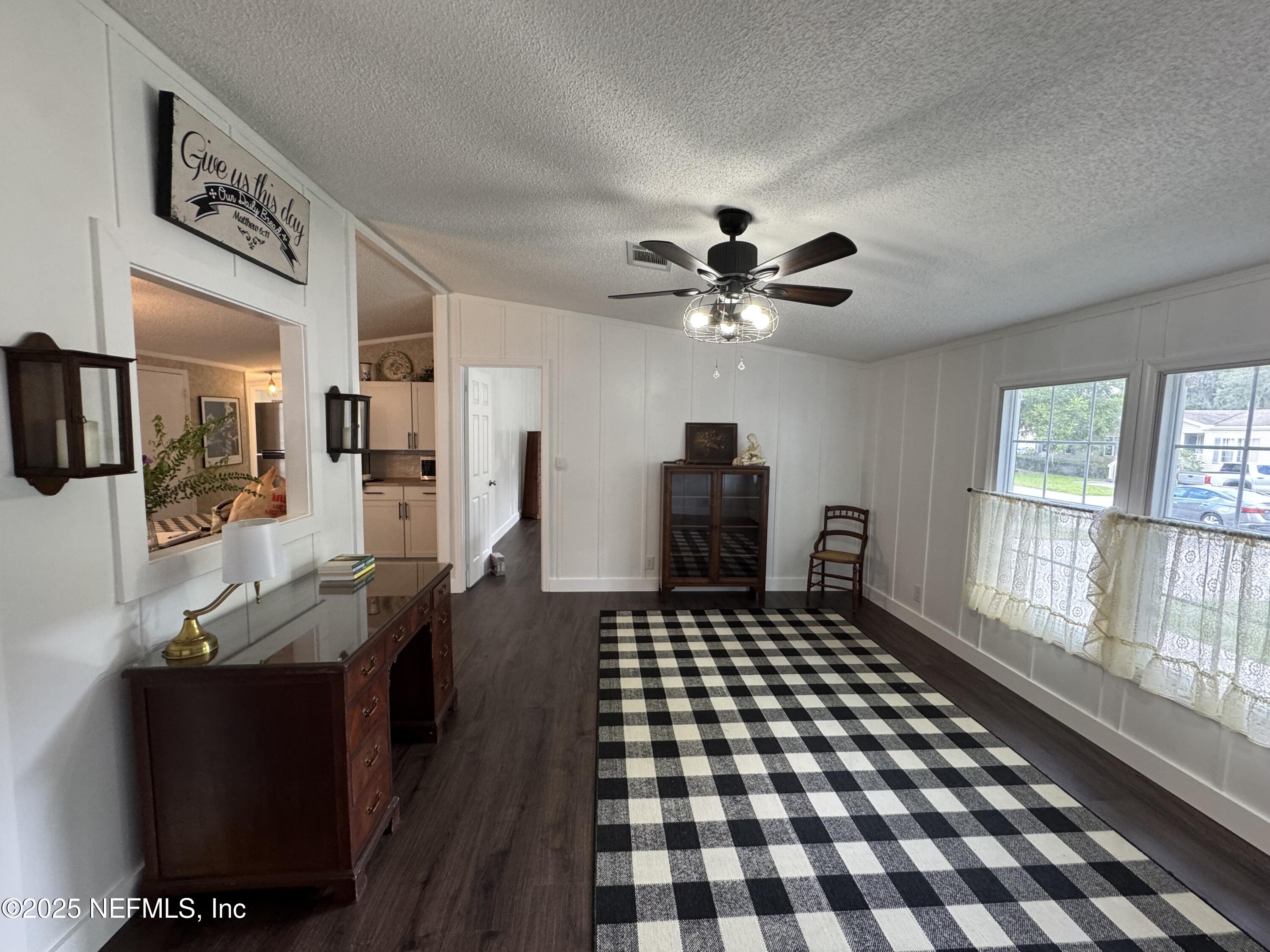 352 SHADY OAK Circle