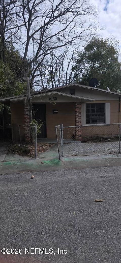 Photo of 3413 PLATEAU Street, Jacksonville, FL 32206 (MLS # 2142287)