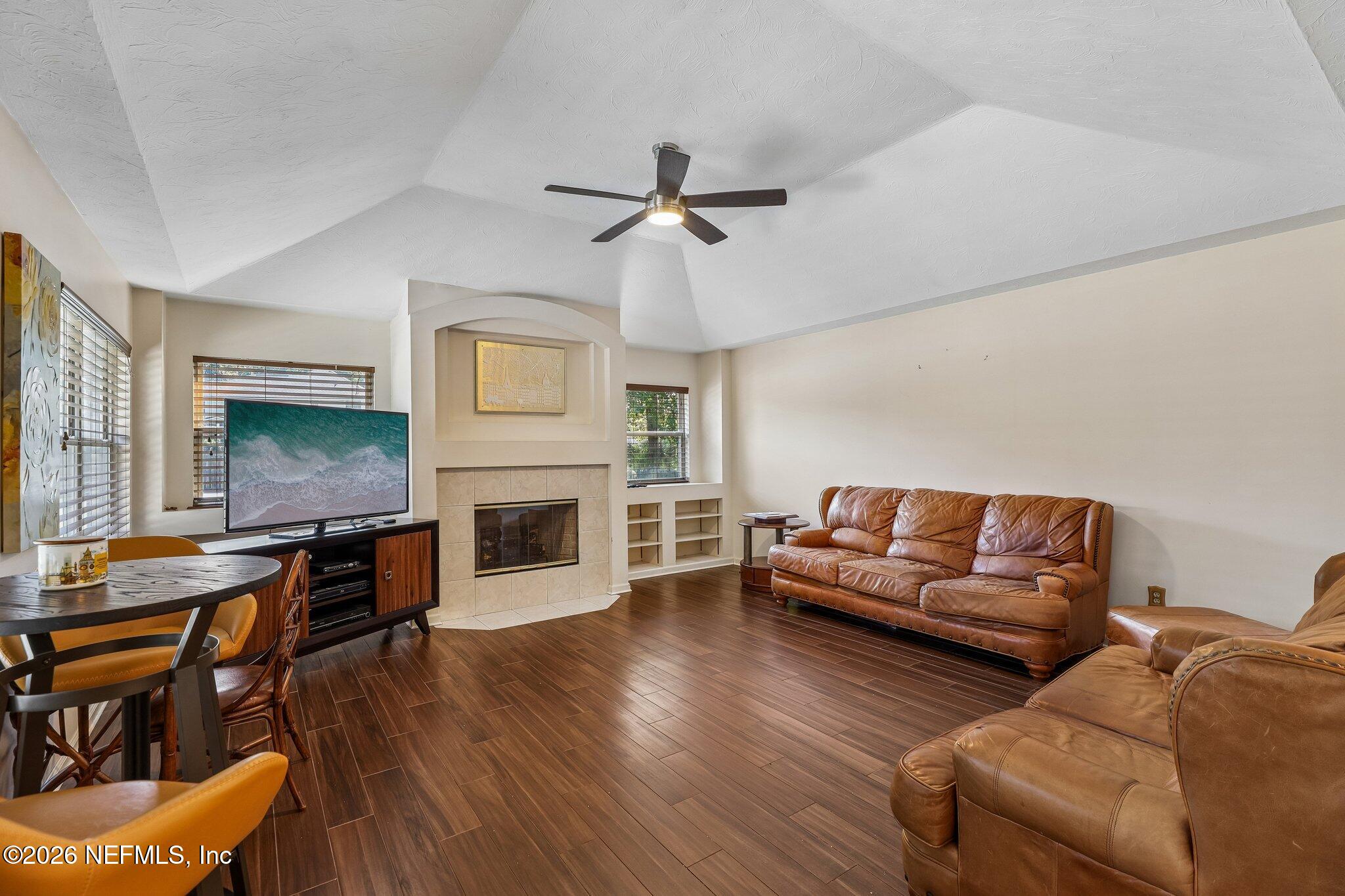 2455 STOCKTON Drive