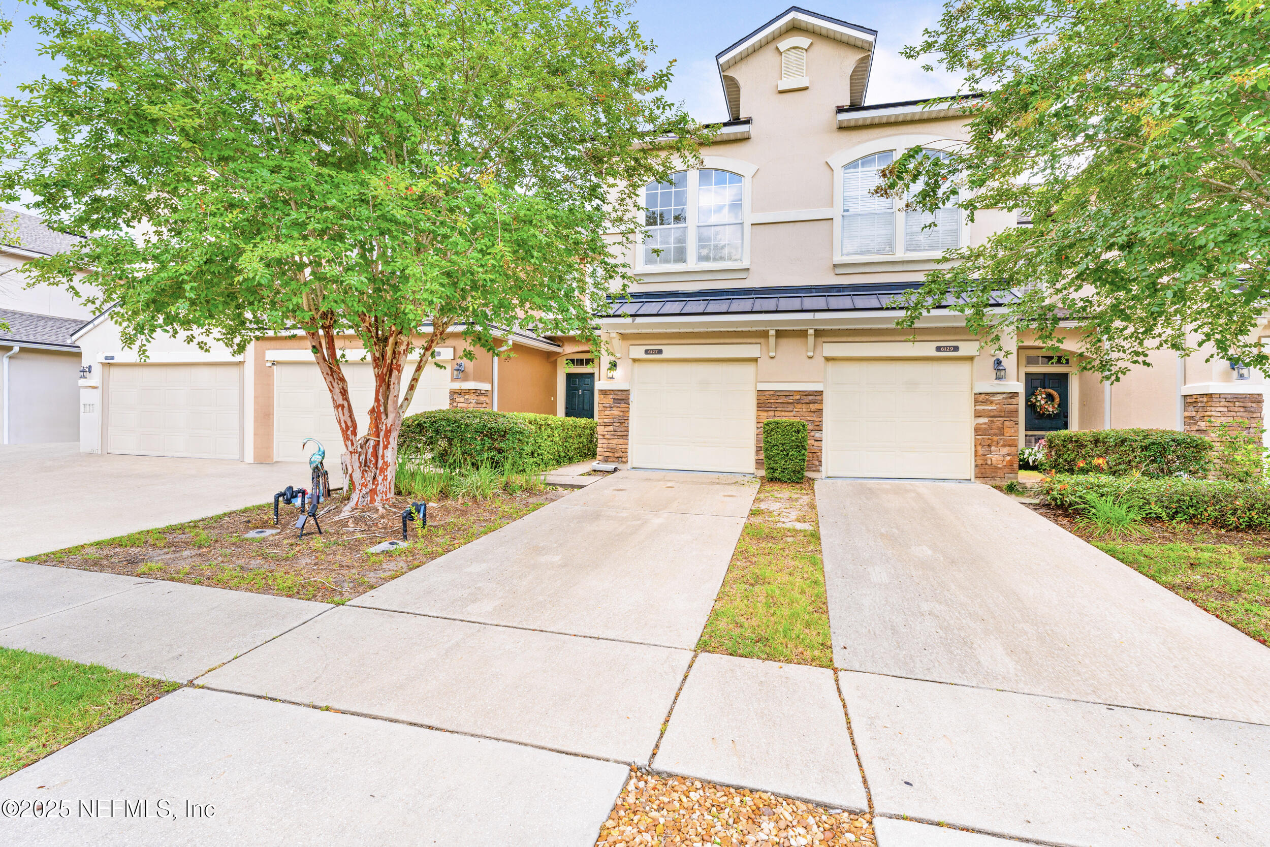 6127 BARTRAM VILLAGE Drive