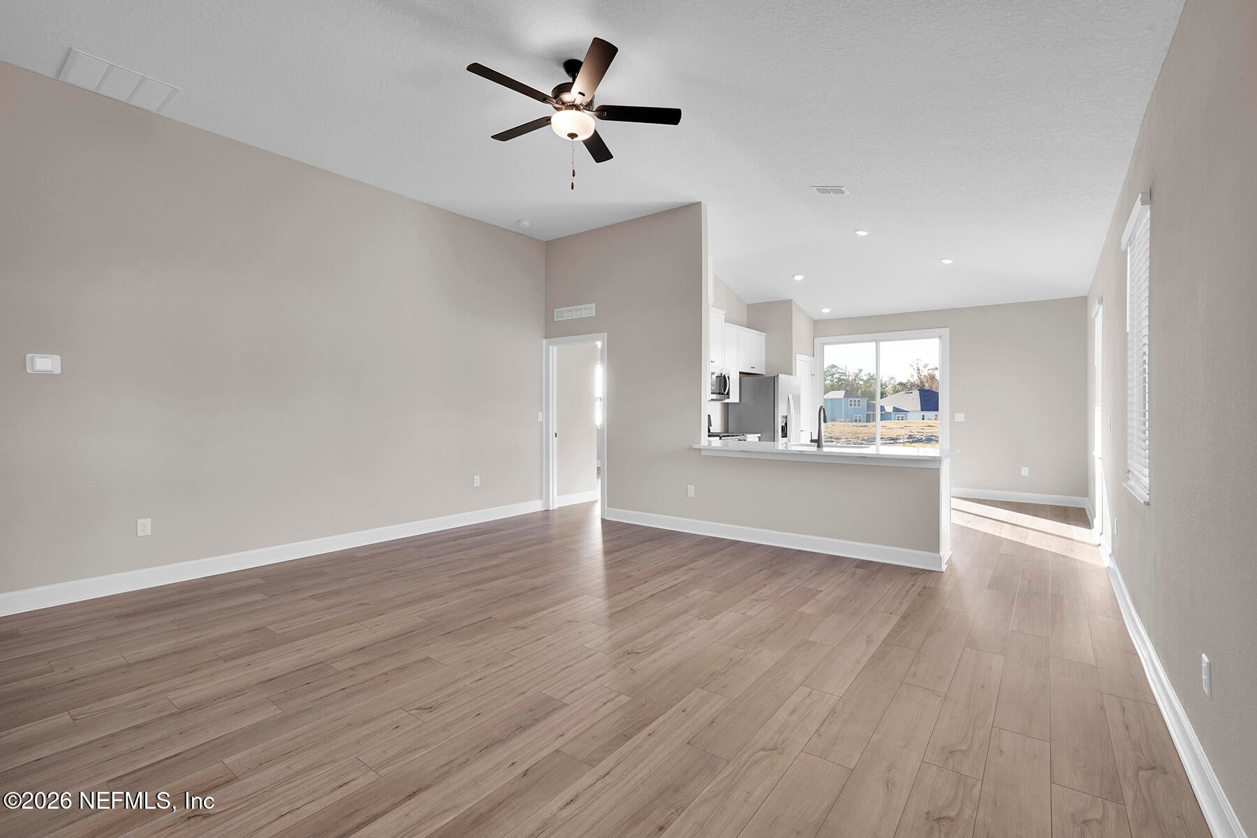 7712 RECON Drive
